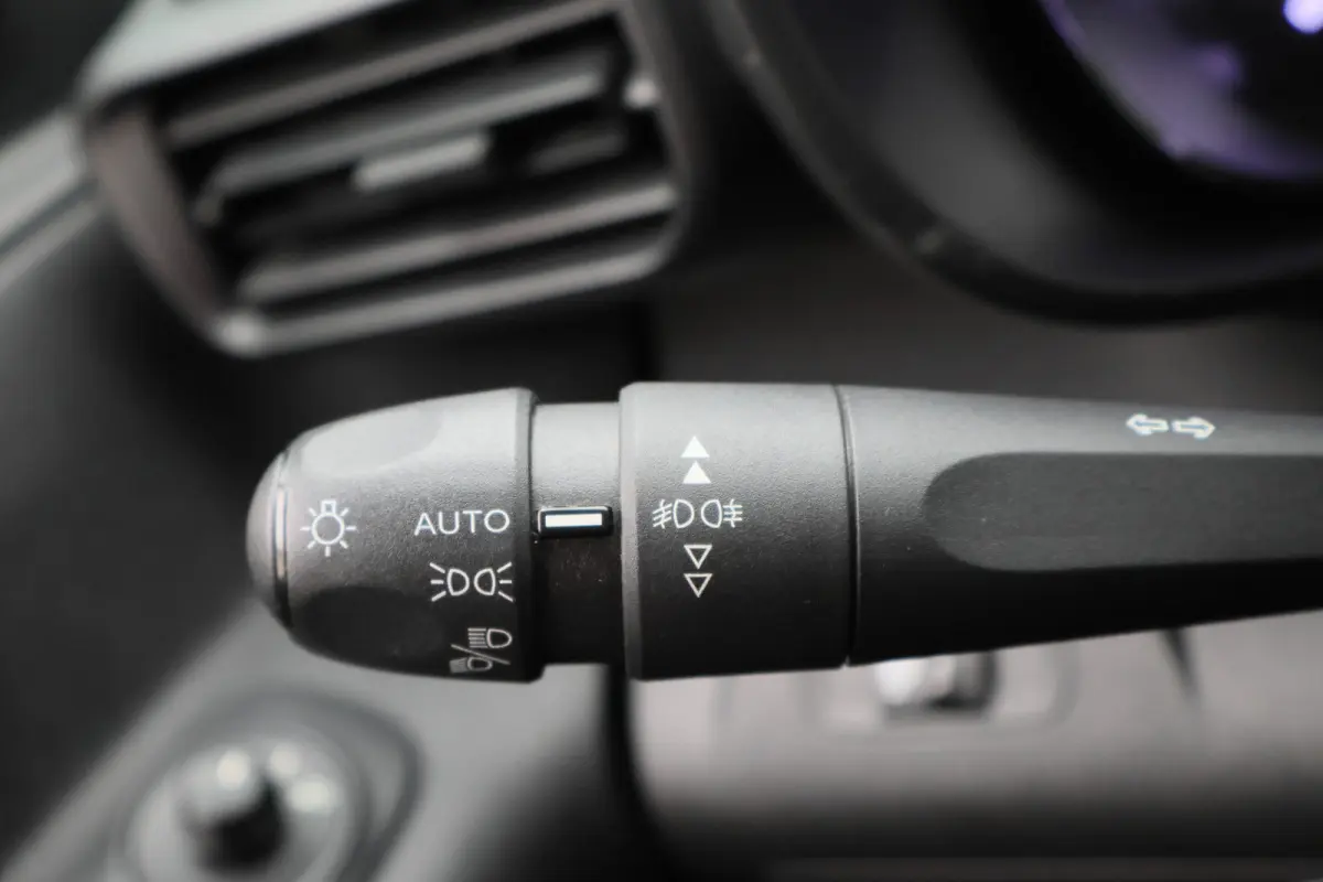 1.6 BlueHDI Club 3-Zits, Airco, Cruise, Apple Carplay, Bluetooth, Elektrische Ramen, PDC