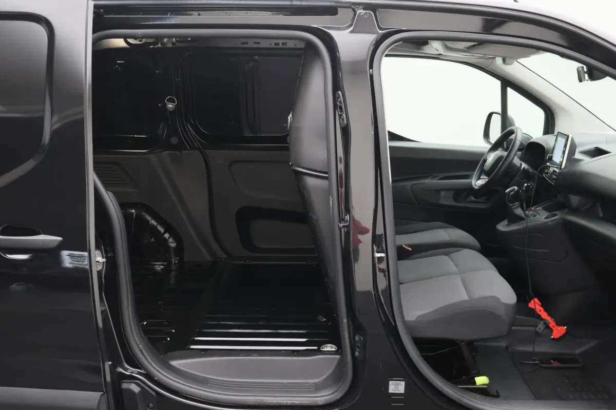 1.6 BlueHDI Club 3-Zits, Airco, Cruise, Apple Carplay, Bluetooth, Elektrische Ramen, PDC