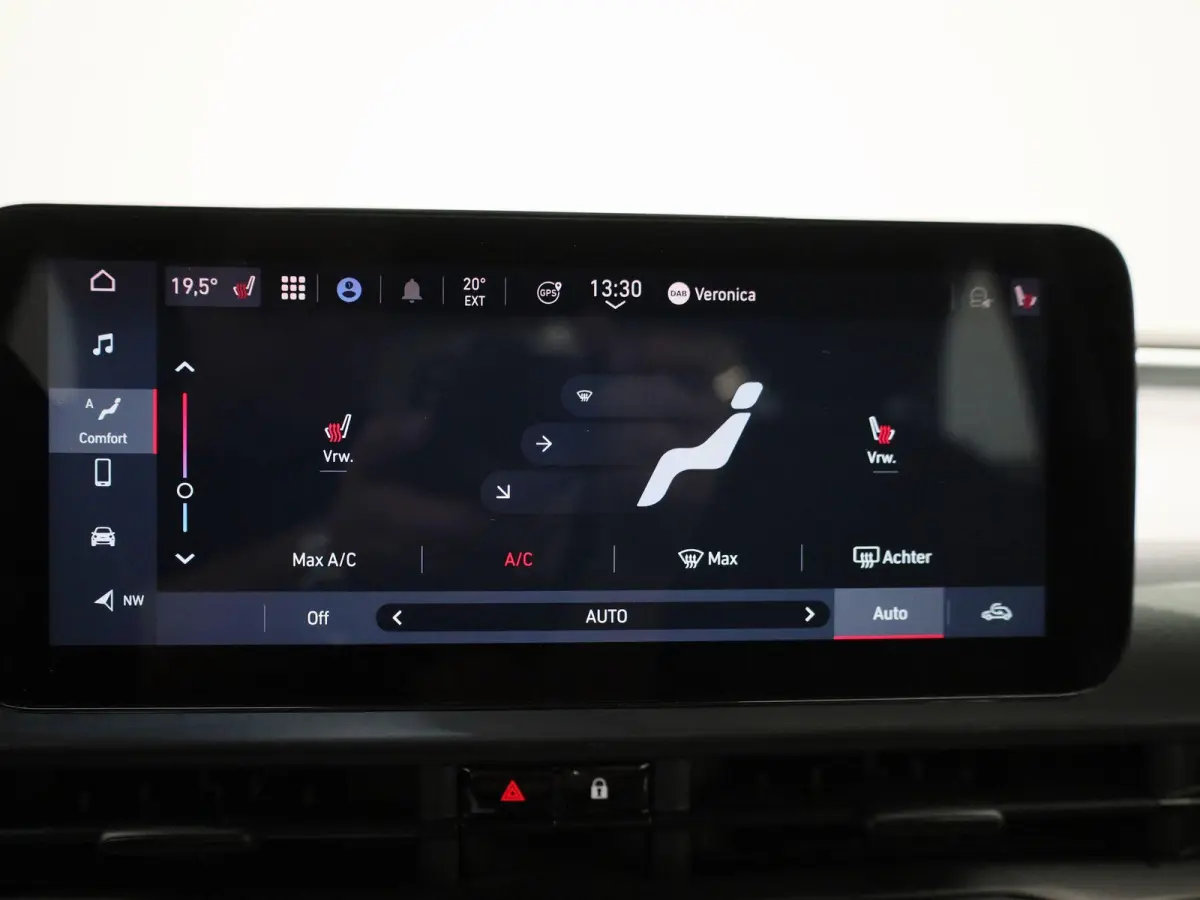 Icon 42 kWh | Cabrio | Apple Carplay / Android Auto | Climate Control | Stoel verwarming | Parkeer sensoren | Cruise Control | Navigatie | Bluetooth | Lichtmetalen Velgen |