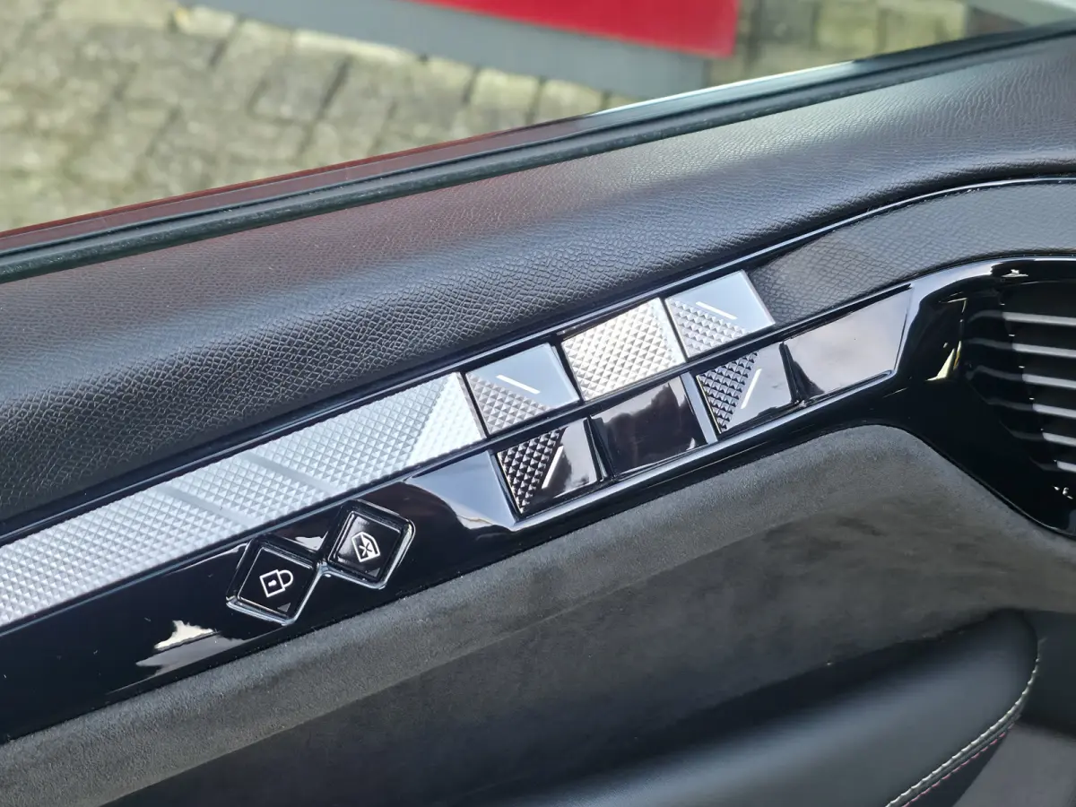 1.2 PureTech Performance Line | Premium Hifi | Camera voor + achter | 19" velgen