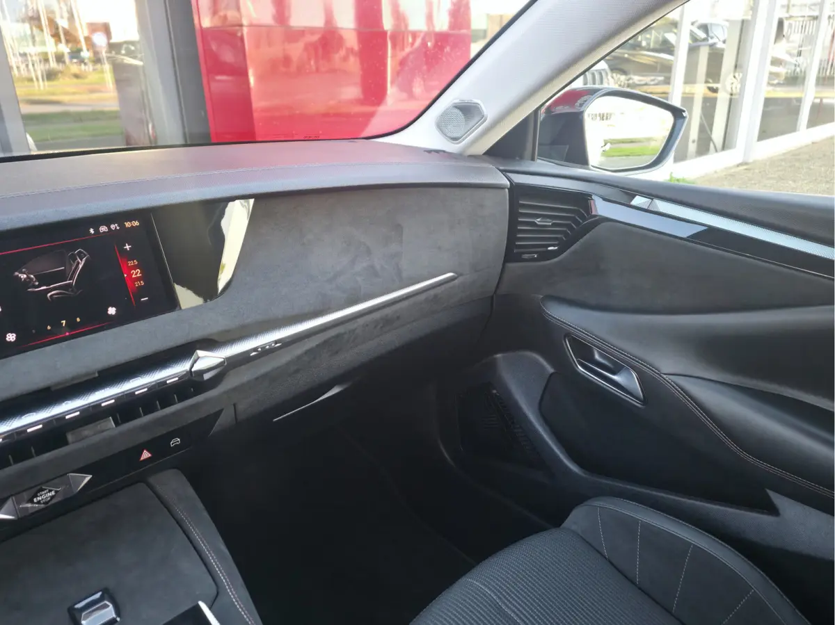 1.2 PureTech Performance Line | Premium Hifi | Camera voor + achter | 19" velgen