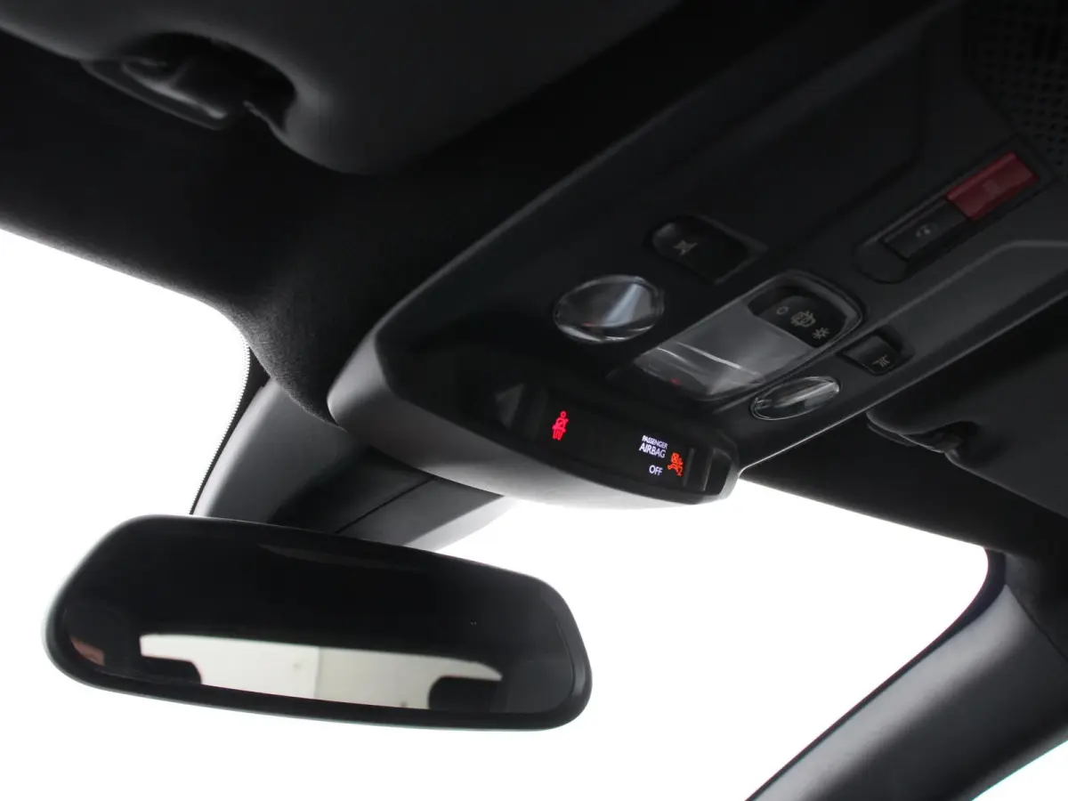 1.2 Turbo 130pk Automaat Ultimate Navigatie Apple Carplay/Android Auto Digitale Cockpit Lichtmetalen Velgen Extra Getint Glas