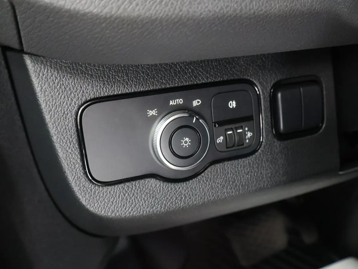 315 CDI | AUT. | L2 H1 | KOELWAGEN | PARKEERCAMERA | STOELVERWARMING | OPSTAPTREDE | CARRIER KOELINSTALLATIE | TACHOGRAAF | CERTIFIED