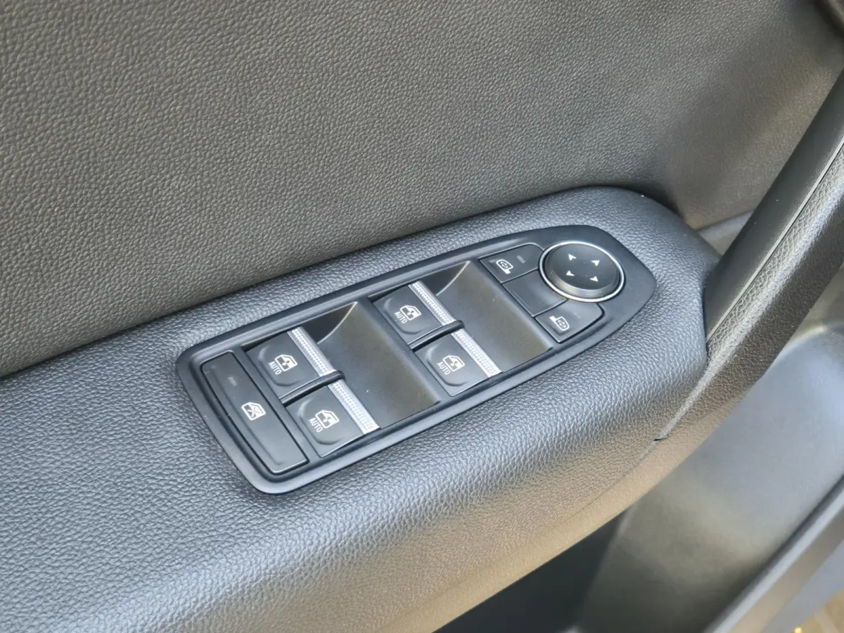PHEV 1.6 E-Tech Plug-in Hybrid 160 SL Rive Gauche | Trekhaak | Stoelverwarming | Cruise Control | Parkeercamera | Licht metalen velgen