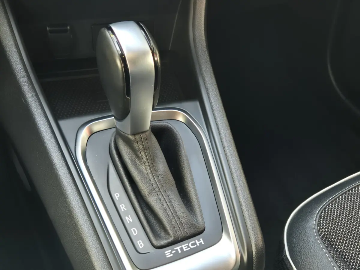 PHEV 1.6 E-Tech Plug-in Hybrid 160 SL Rive Gauche | Trekhaak | Stoelverwarming | Cruise Control | Parkeercamera | Licht metalen velgen
