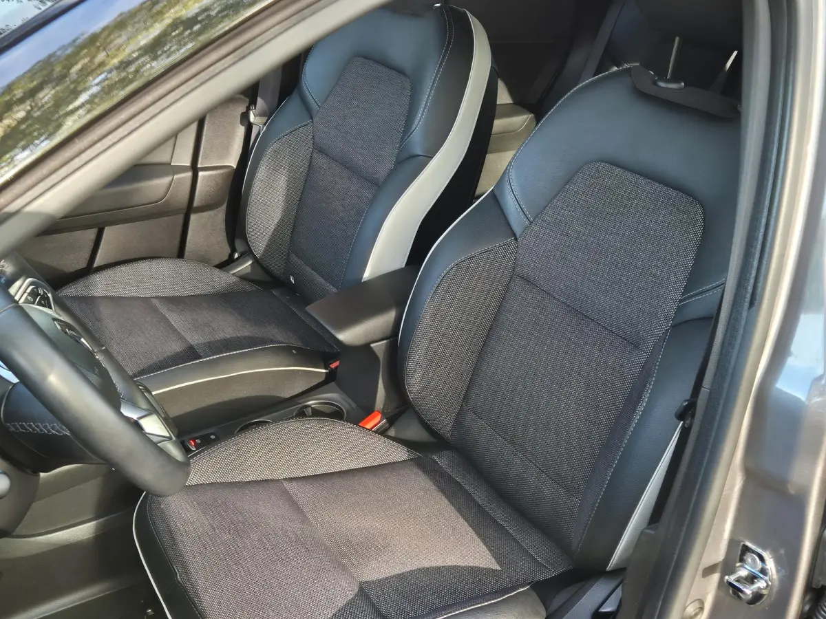 PHEV 1.6 E-Tech Plug-in Hybrid 160 SL Rive Gauche | Trekhaak | Stoelverwarming | Cruise Control | Parkeercamera | Licht metalen velgen