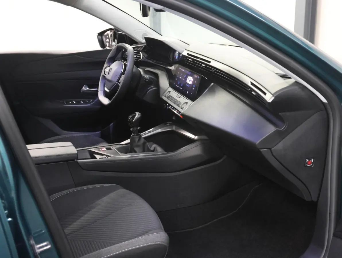 1.2 130PK Active Pack Business | 1ste eigenaar | AppleCarplay/Android Auto | Parkeersensoren | Comfortstoelen | LED | Keyless | Climate Control | Cruise Control | Isofix | DAB Radio |