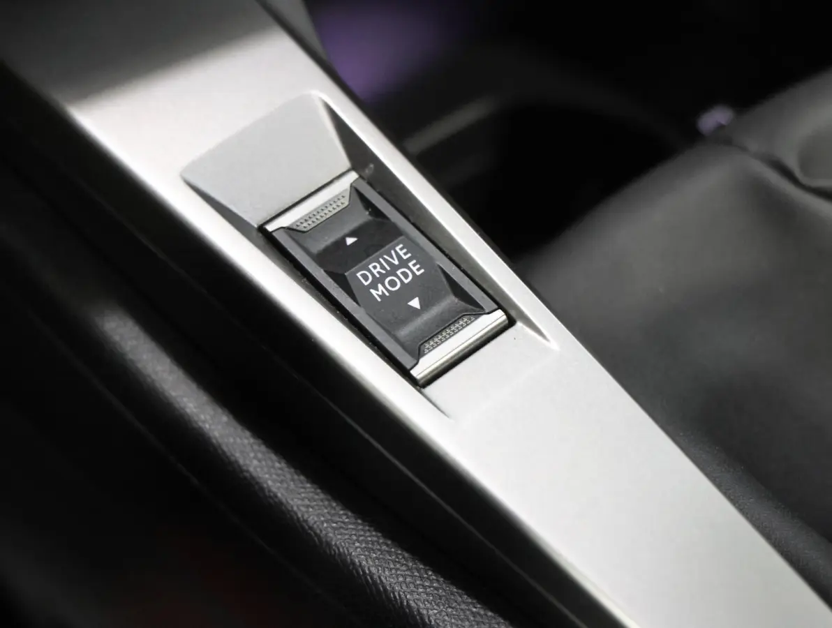 1.2 130PK Active Pack Business | 1ste eigenaar | AppleCarplay/Android Auto | Parkeersensoren | Comfortstoelen | LED | Keyless | Climate Control | Cruise Control | Isofix | DAB Radio |