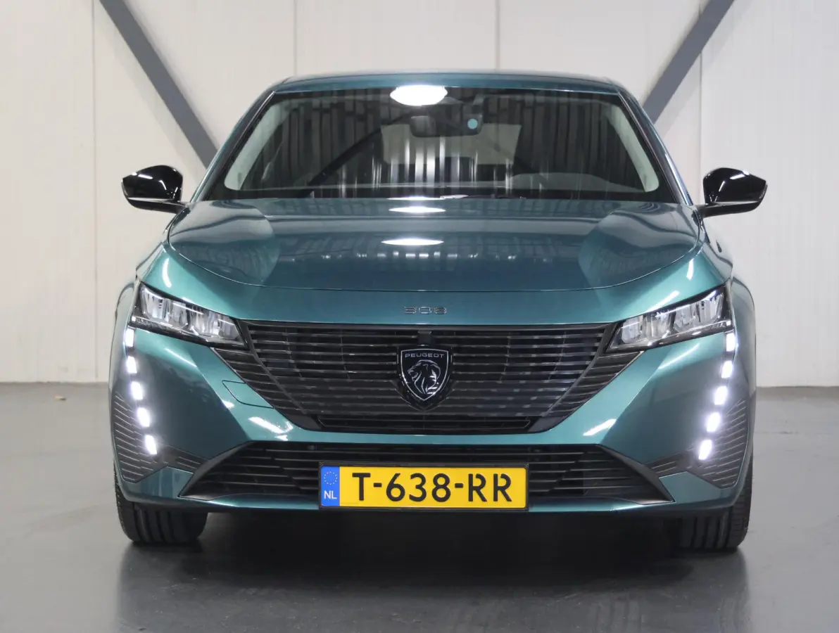 1.2 130PK Active Pack Business | 1ste eigenaar | AppleCarplay/Android Auto | Parkeersensoren | Comfortstoelen | LED | Keyless | Climate Control | Cruise Control | Isofix | DAB Radio |