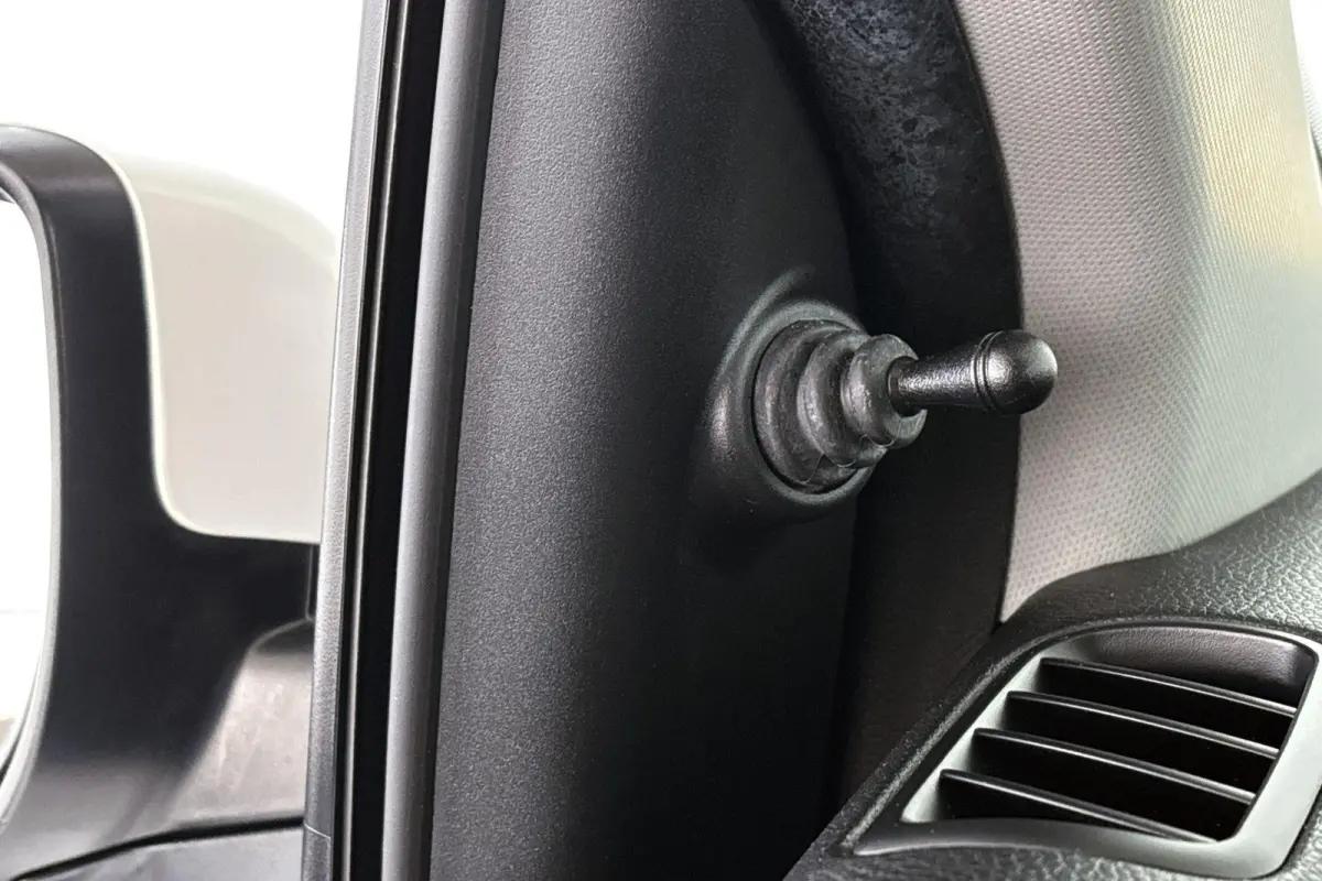 1.0 MPi ComfortLine Airco Bluetooth