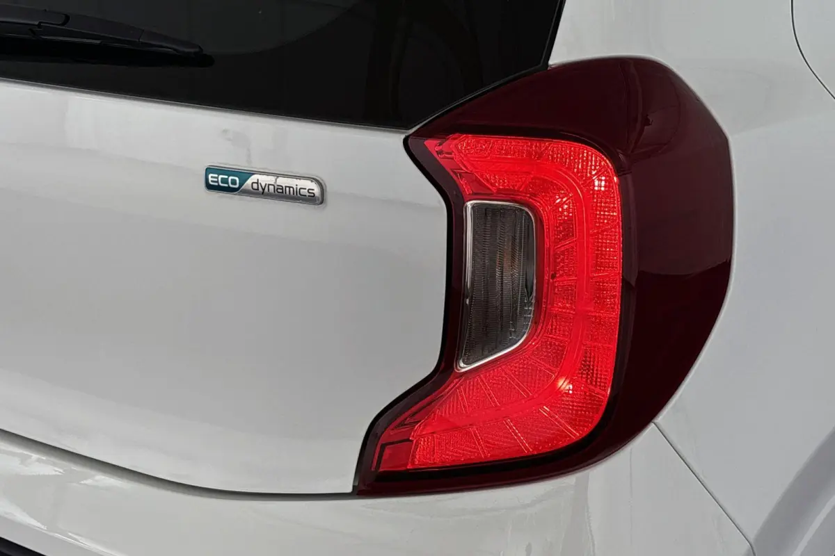 1.0 MPi ComfortLine Airco Bluetooth