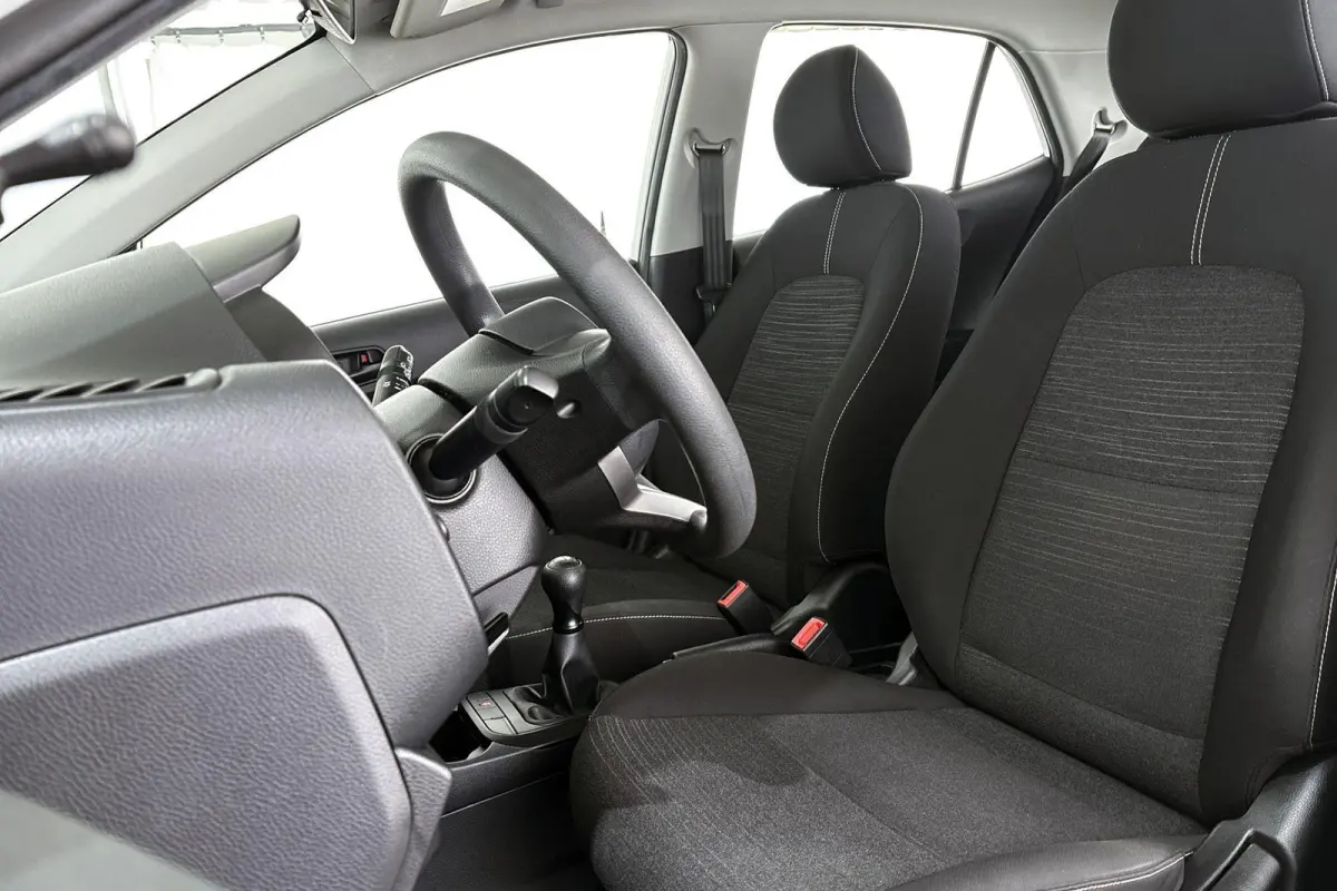 1.0 MPi ComfortLine Airco Bluetooth