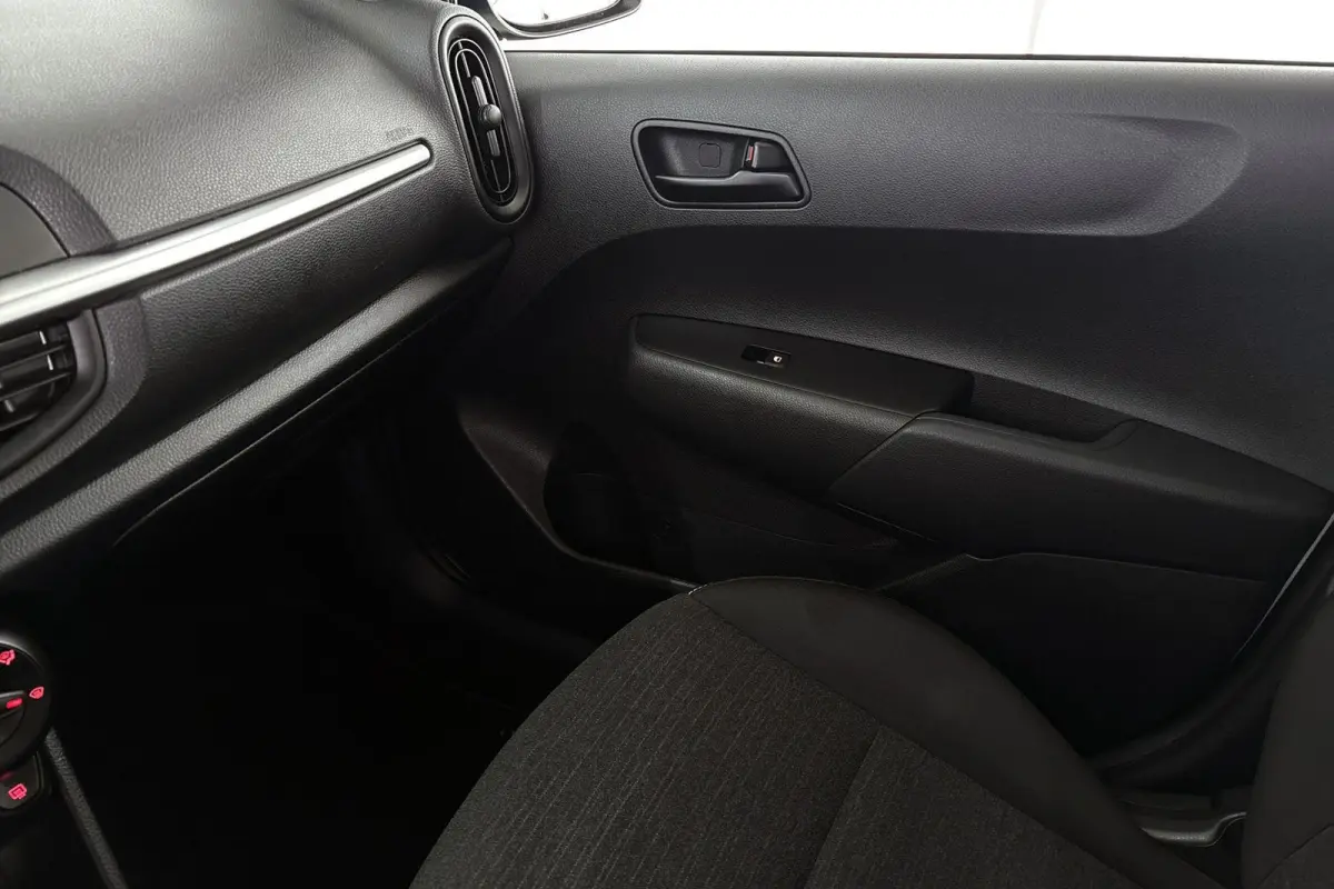 1.0 MPi ComfortLine Airco Bluetooth