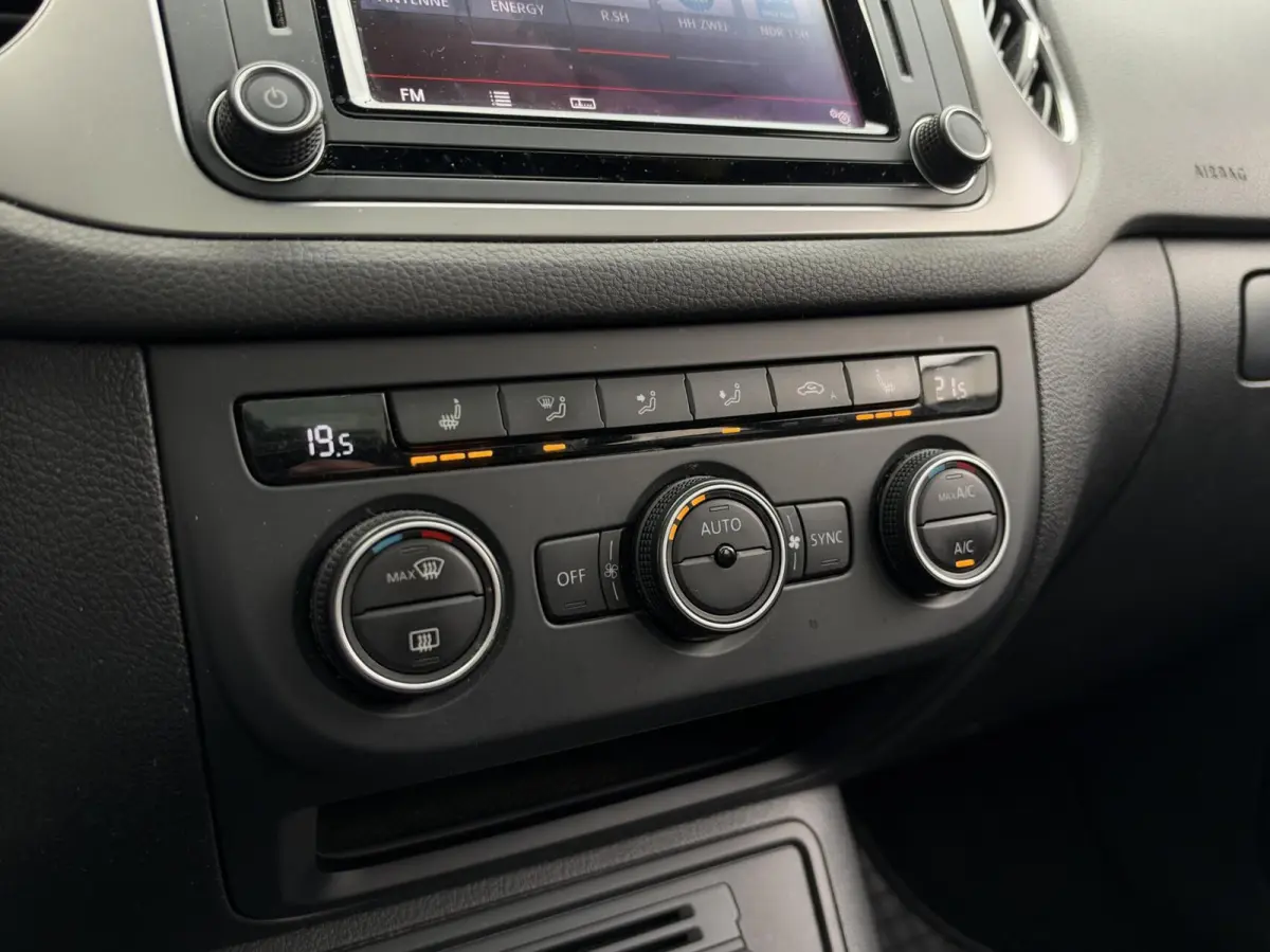 1.4 TSI Sport&Style | Panorama | Camera | Navigatie | Climate | Stoelverwarming | Cruise