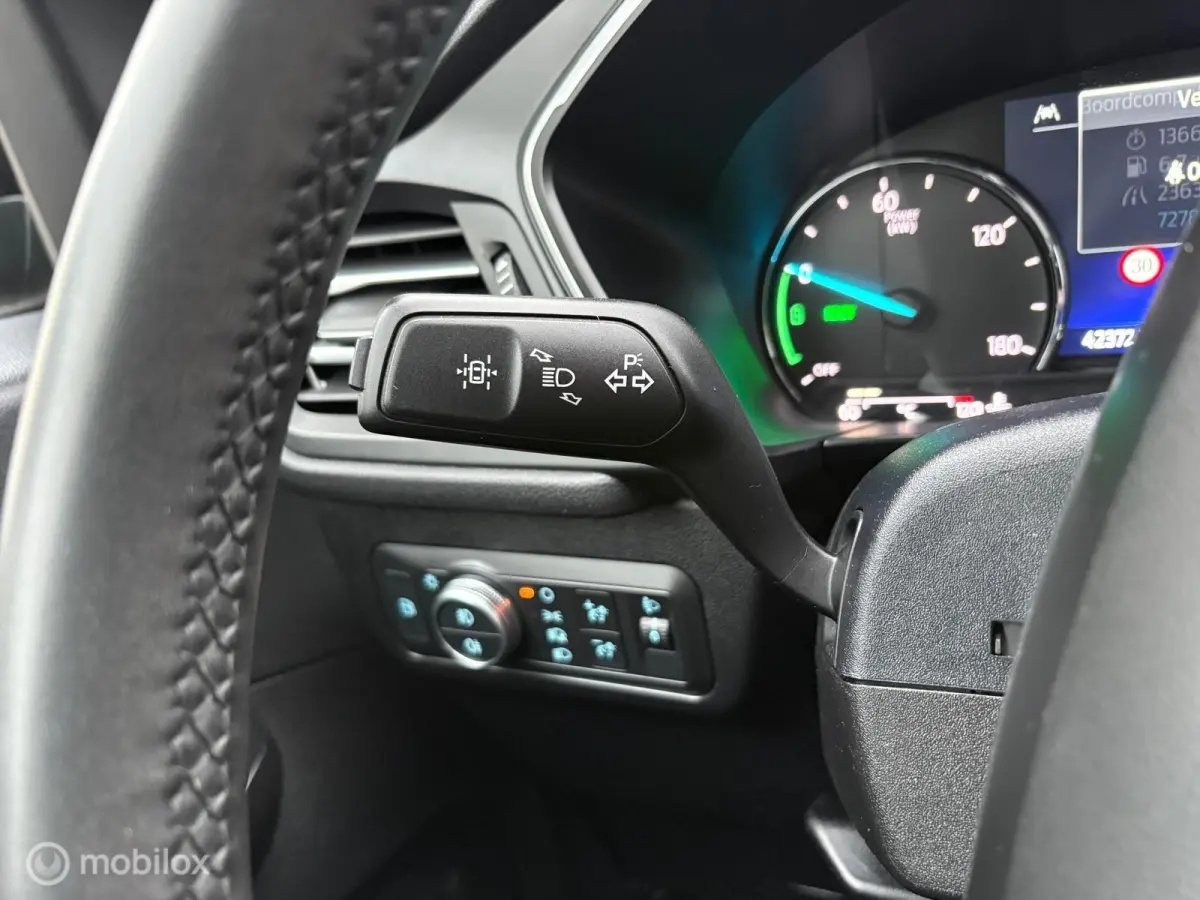 2.5 PHEV Titanium|STOEL/STUUR.VERW|CARPLAY|PDC