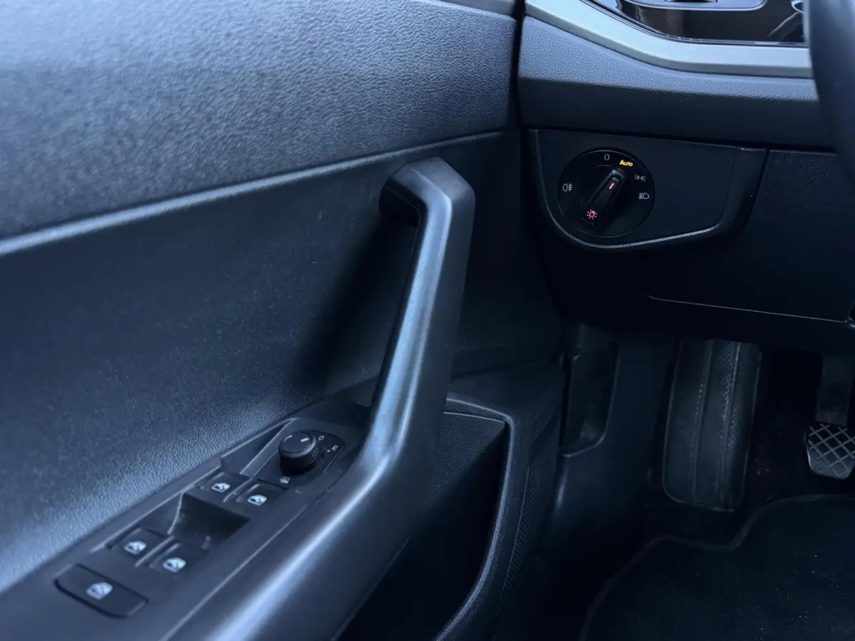 1.0 TSI Comfortline | Carplay | Navigatie | Adaptive Cruise | DAB | LED | Climate | Stoelverwarming | Sensoren