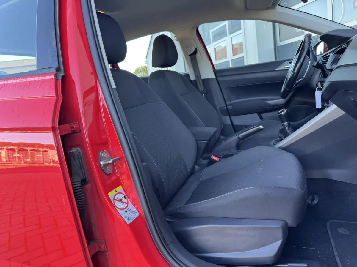 1.0 TSI Comfortline | Carplay | Navigatie | Adaptive Cruise | DAB | LED | Climate | Stoelverwarming | Sensoren