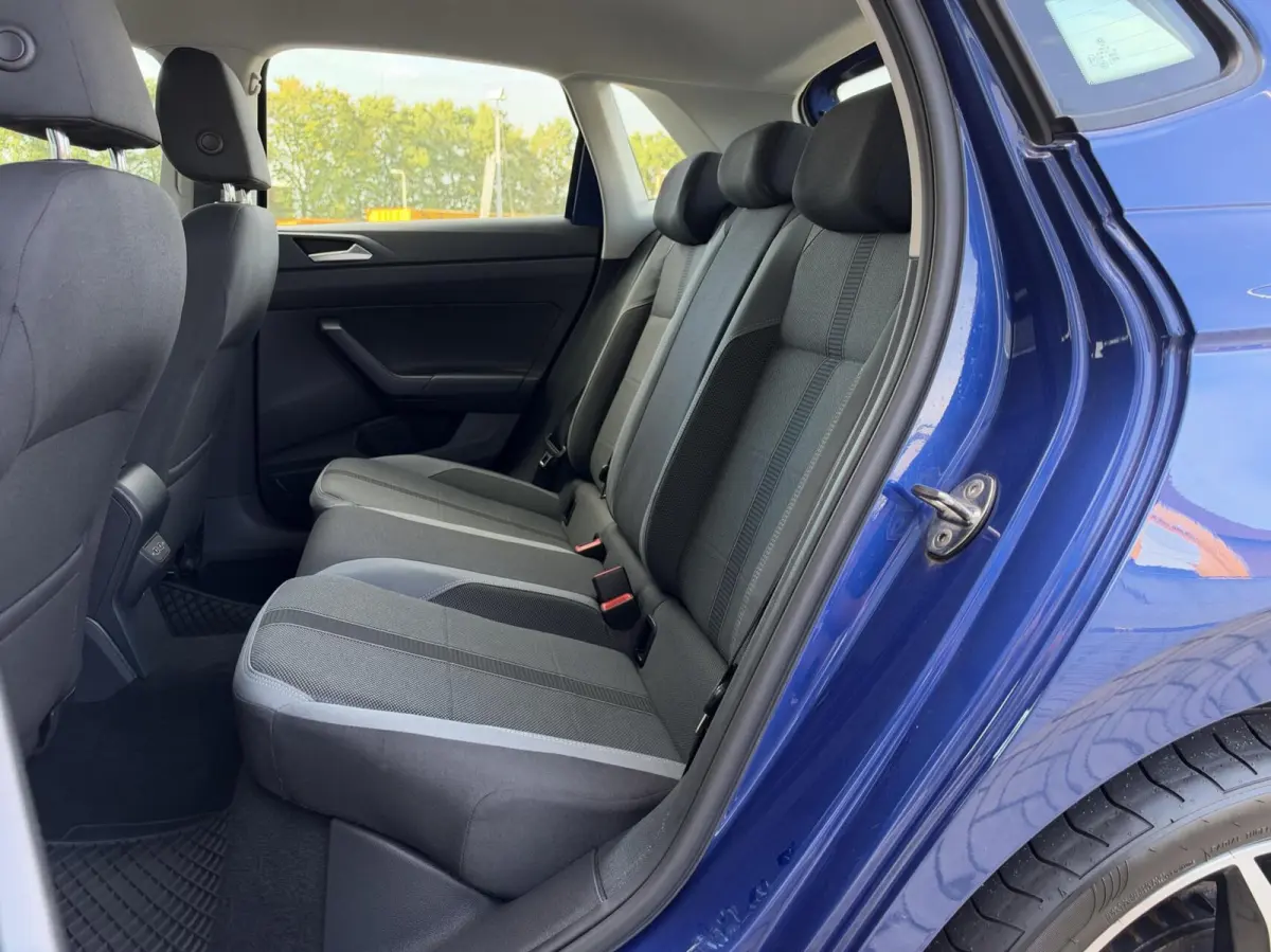 1.0 TSI Comfortline Business | LED | Cruise | Climate | Stoelverwarming | Sensoren | Lichtmetaal