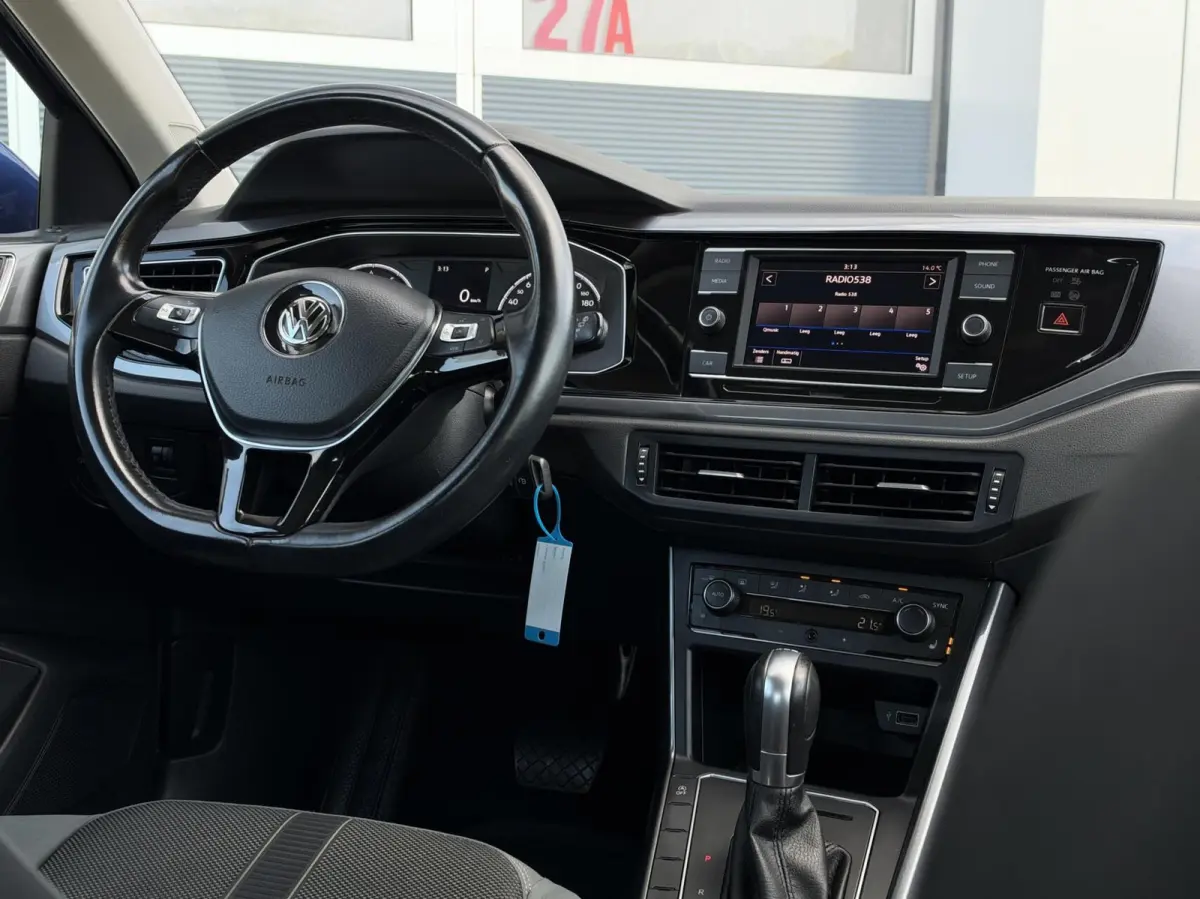 1.0 TSI Comfortline Business | LED | Cruise | Climate | Stoelverwarming | Sensoren | Lichtmetaal