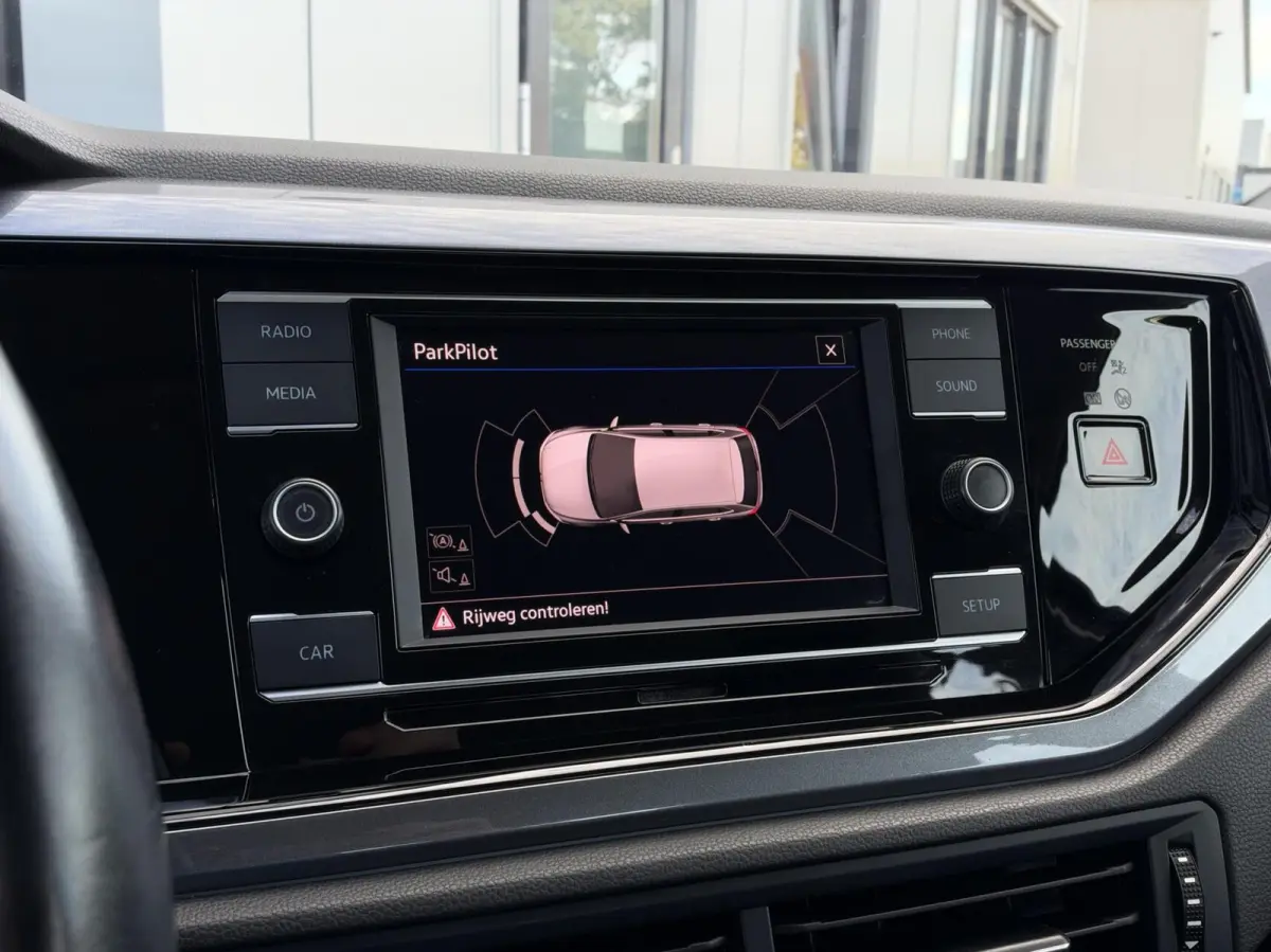 1.0 TSI Comfortline Business | LED | Cruise | Climate | Stoelverwarming | Sensoren | Lichtmetaal