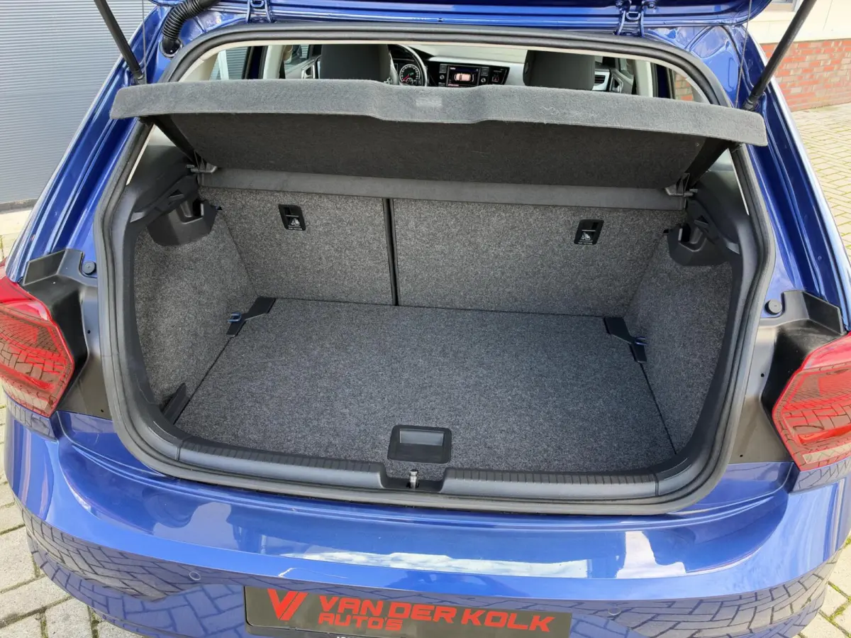 1.0 TSI Comfortline Business | LED | Cruise | Climate | Stoelverwarming | Sensoren | Lichtmetaal