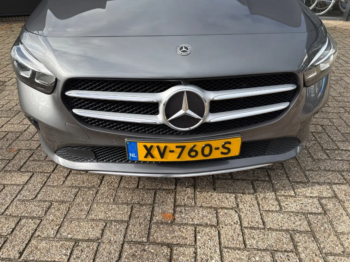 180 Launch Edition | Navigatie | Elektr. Stoelen | 360 Camera | Climate Control | Cruise Control | Elektr. Achterklep | !!