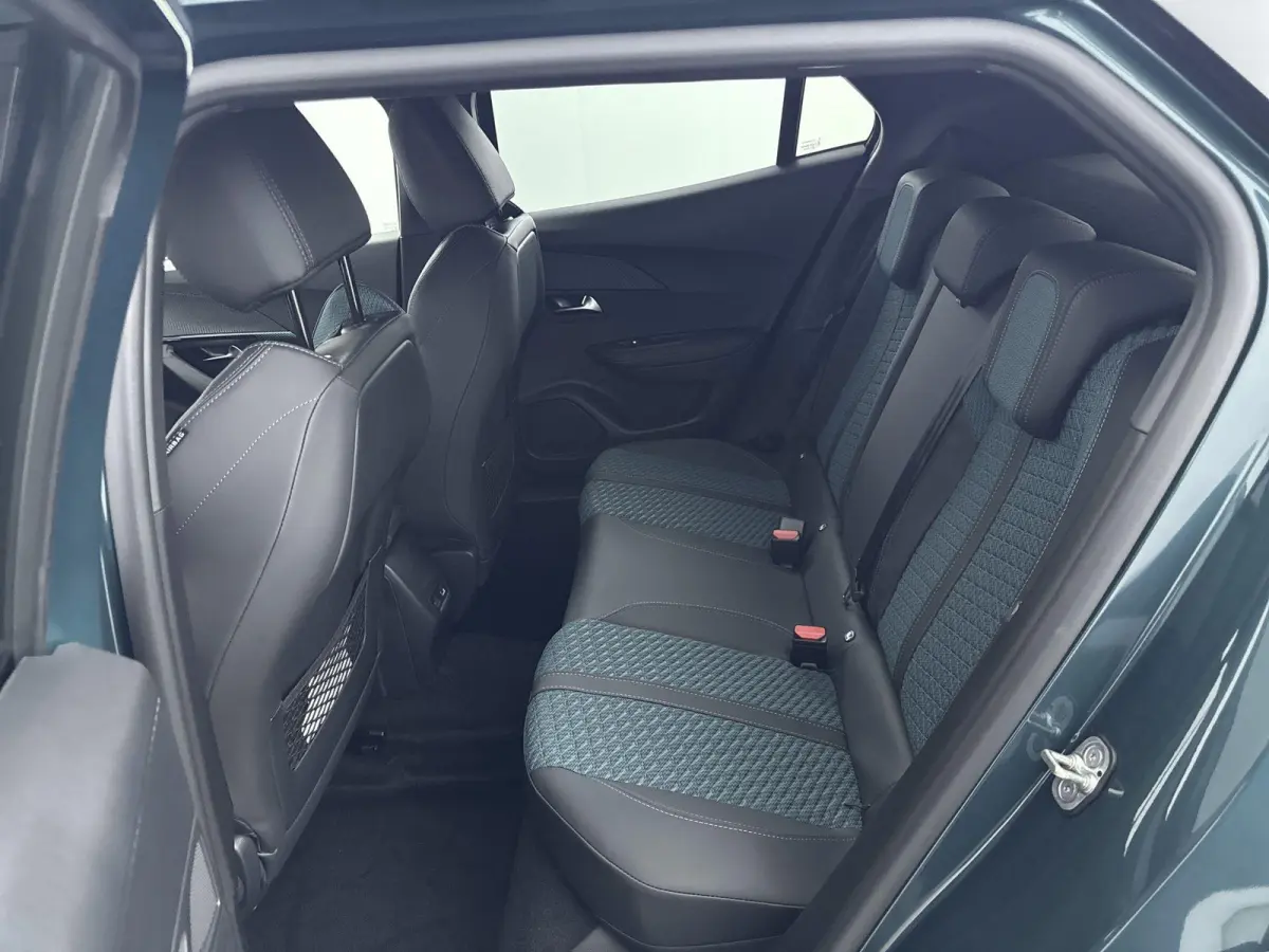 1.2 Hybrid 110 Envy | Nefkens Edition €6.850,- voordeel! | Navigatie | Adaptive Cruise Control | Camera voor en achter
