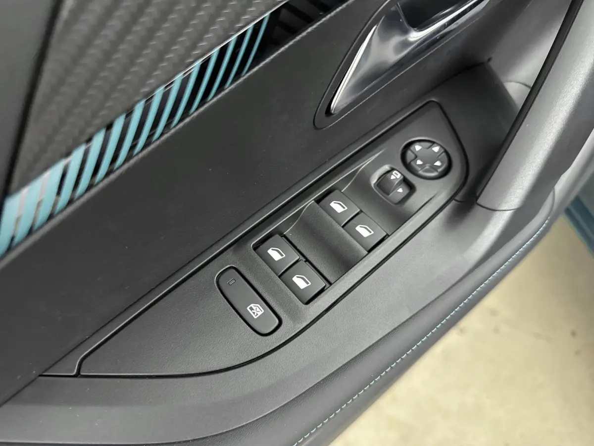 1.2 Hybrid 110 Envy | Nefkens Edition €6.850,- voordeel! | Navigatie | Adaptive Cruise Control | Camera voor en achter
