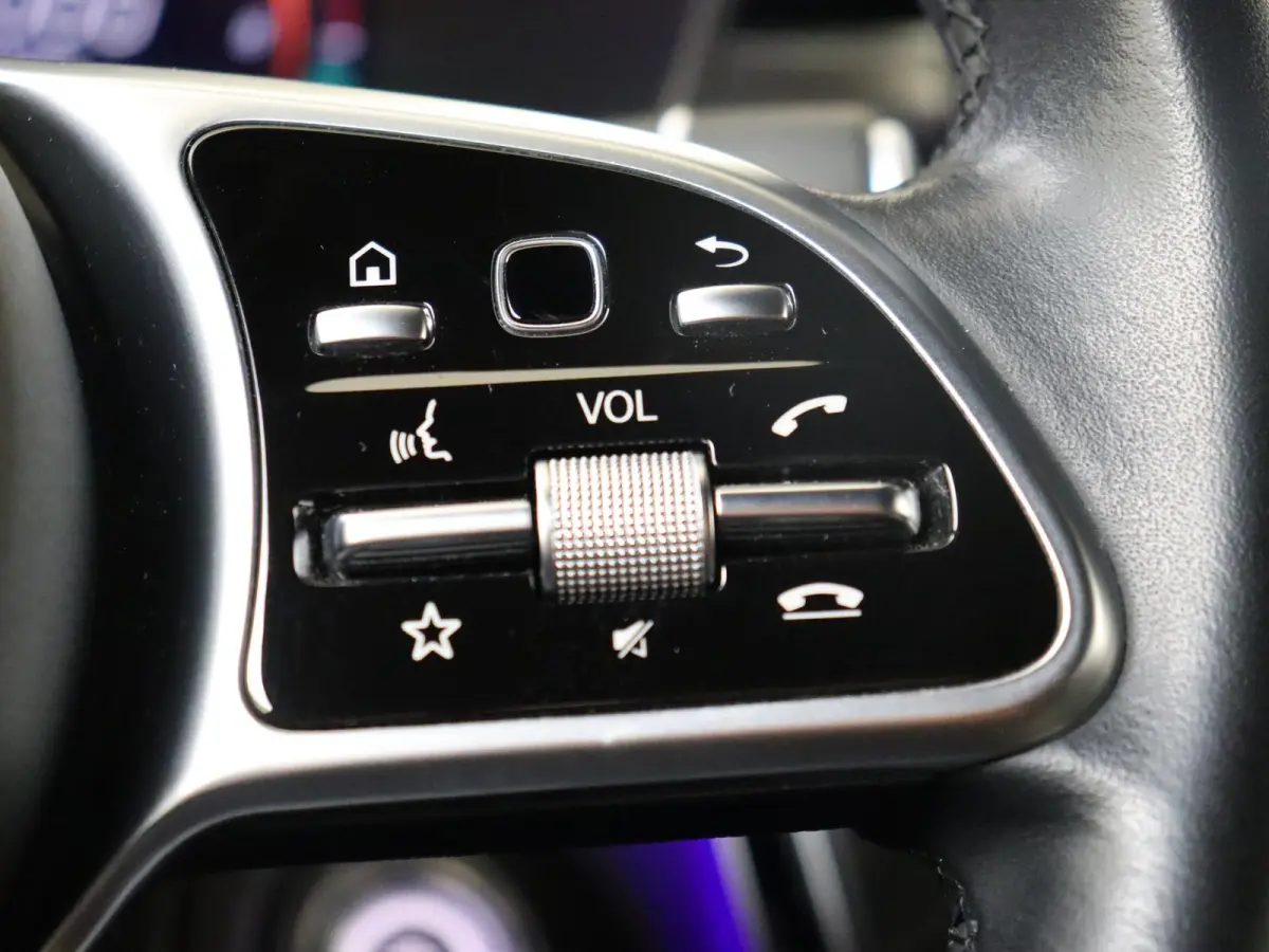 4MATIC / Dig. Cockpit/ Burmester/ Memory/ Night/ DISTRONIC