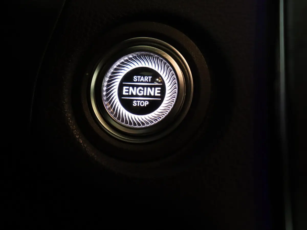 4MATIC / Dig. Cockpit/ Burmester/ Memory/ Night/ DISTRONIC