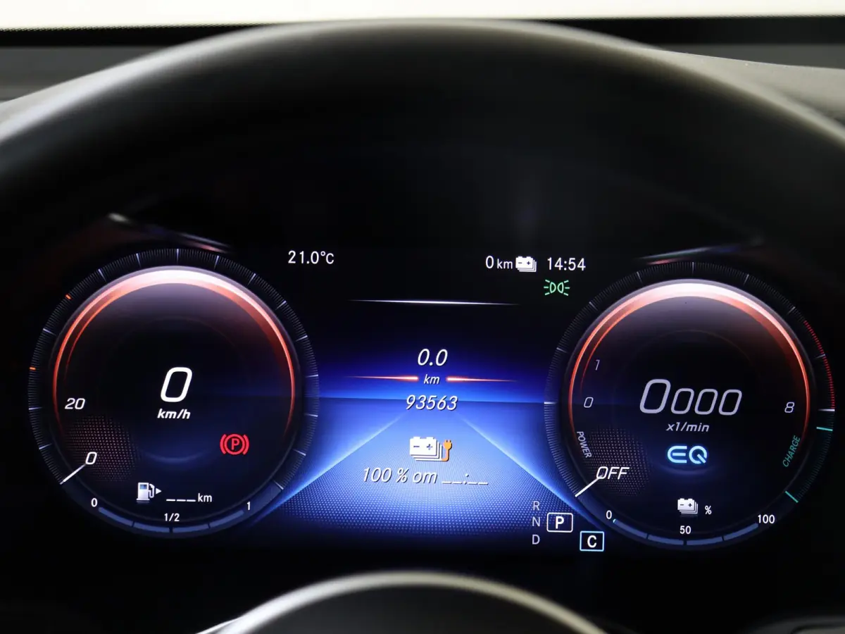 4MATIC / Dig. Cockpit/ Burmester/ Memory/ Night/ DISTRONIC