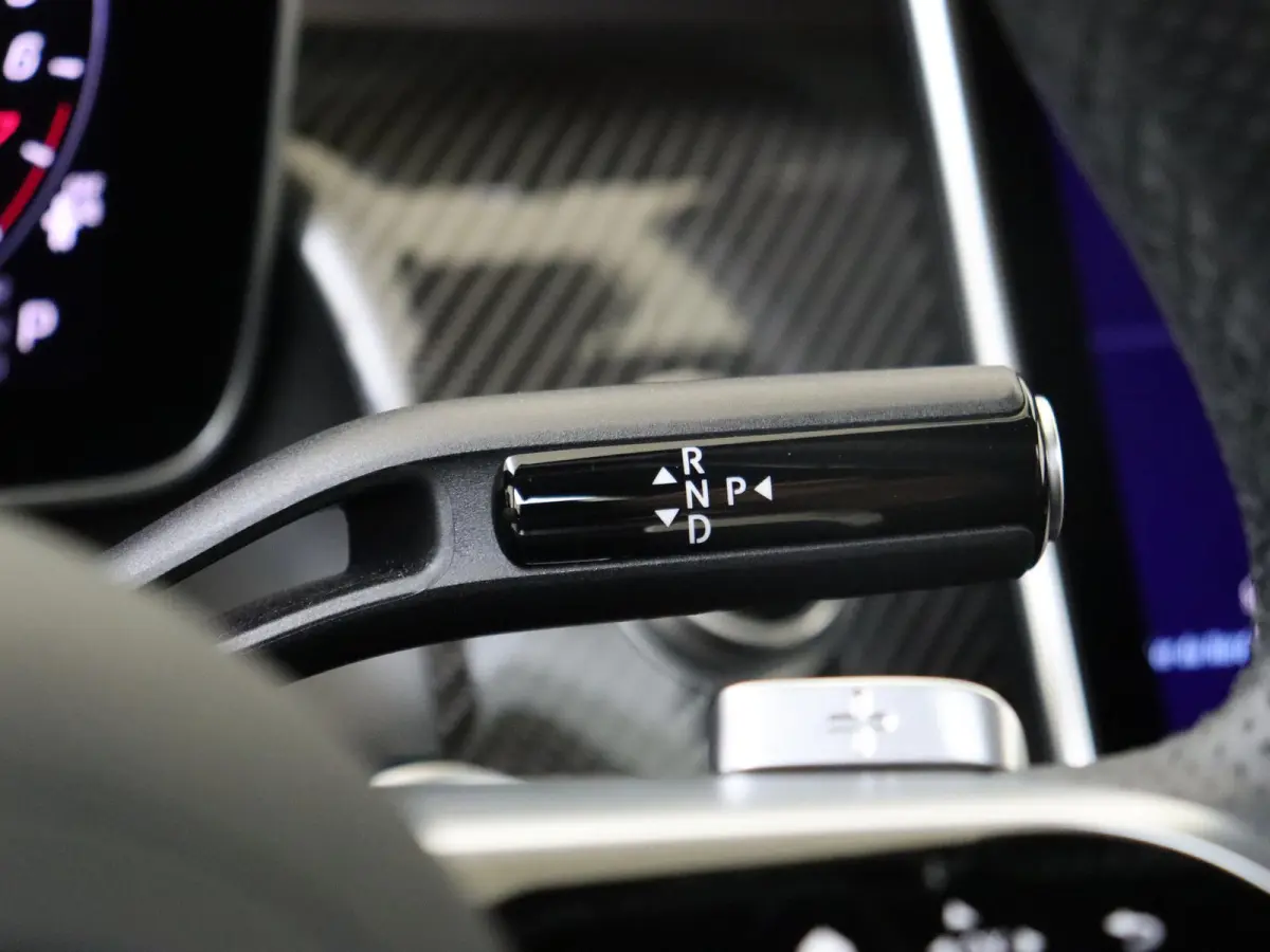 4MATIC AMG Line / Premium Plus/ Panoramadak/ AIRMATIC/ Achterasbesturing/ Carbon/ 20 inch/ Night/ Zéér compleet!