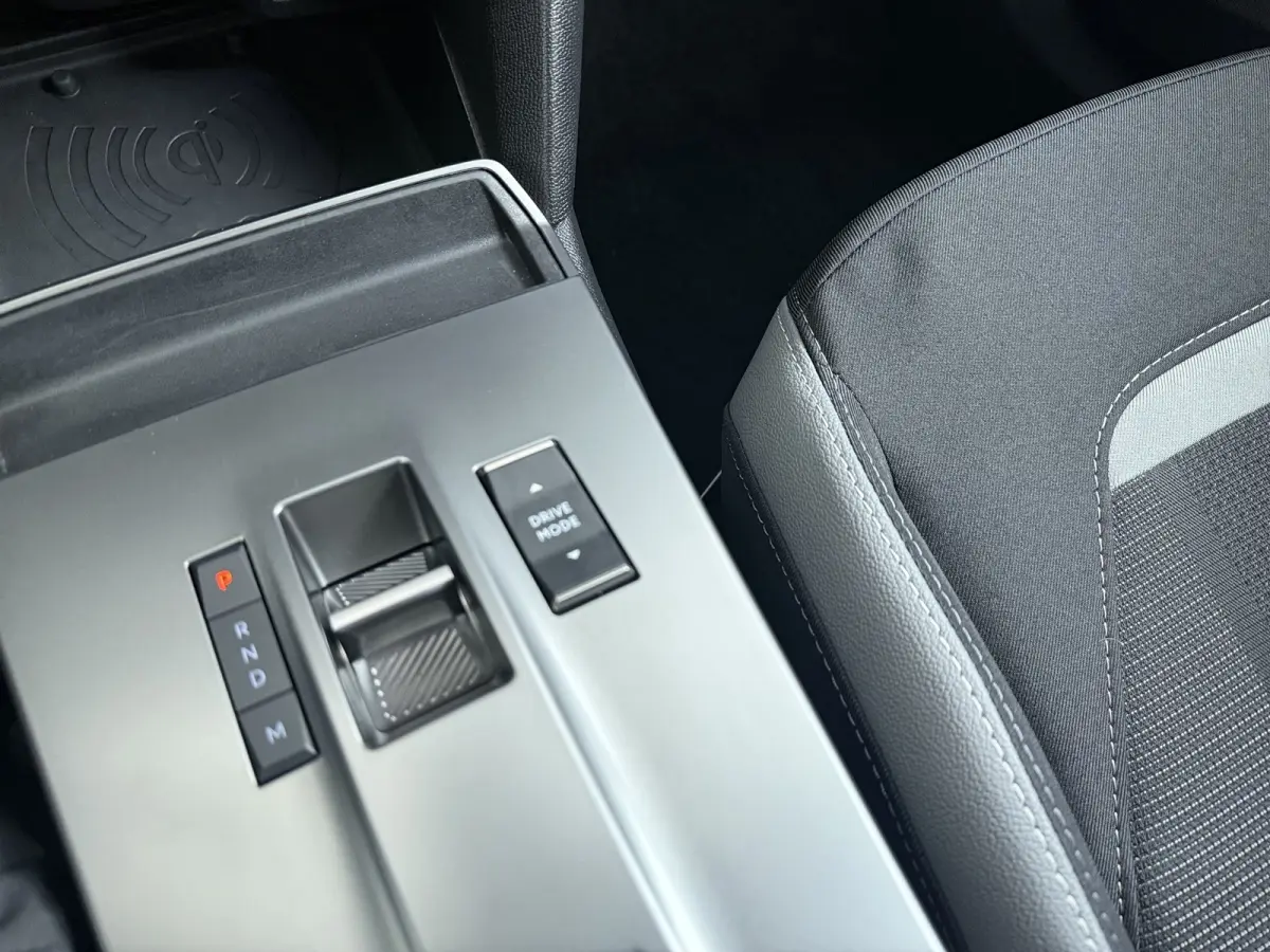 1.2 Turbo Hybrid GS / Navigatie / 360 Camera / Parkeersensoren / Keyless / Matrix LED / Carplay / Dodehoek / Adapt. Cruise / Stuurverwarming