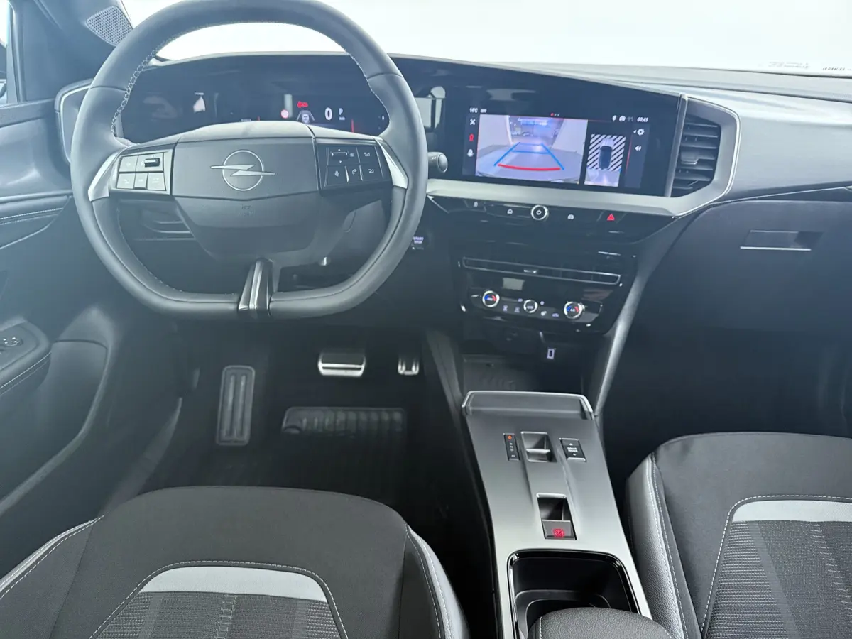1.2 Turbo Hybrid GS / Navigatie / 360 Camera / Parkeersensoren / Keyless / Matrix LED / Carplay / Dodehoek / Adapt. Cruise / Stuurverwarming