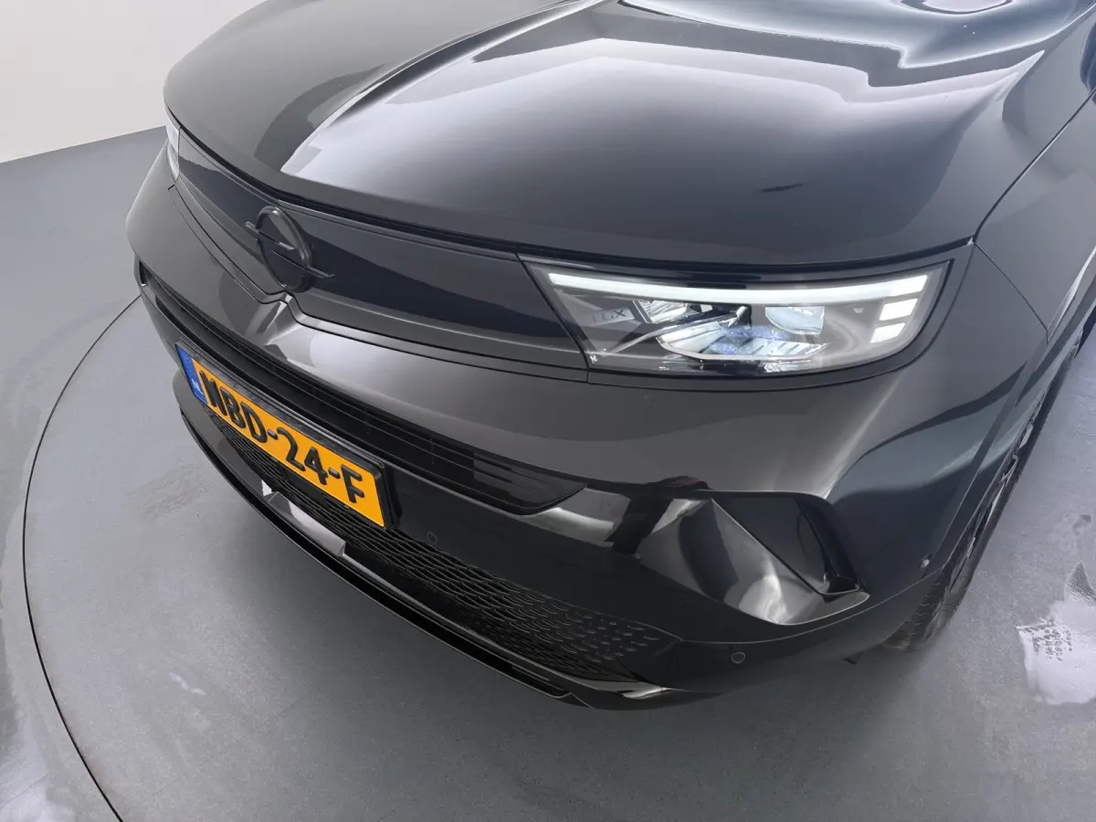 1.2 Turbo Hybrid GS / Navigatie / 360 Camera / Parkeersensoren / Keyless / Matrix LED / Carplay / Dodehoek / Adapt. Cruise / Stuurverwarming