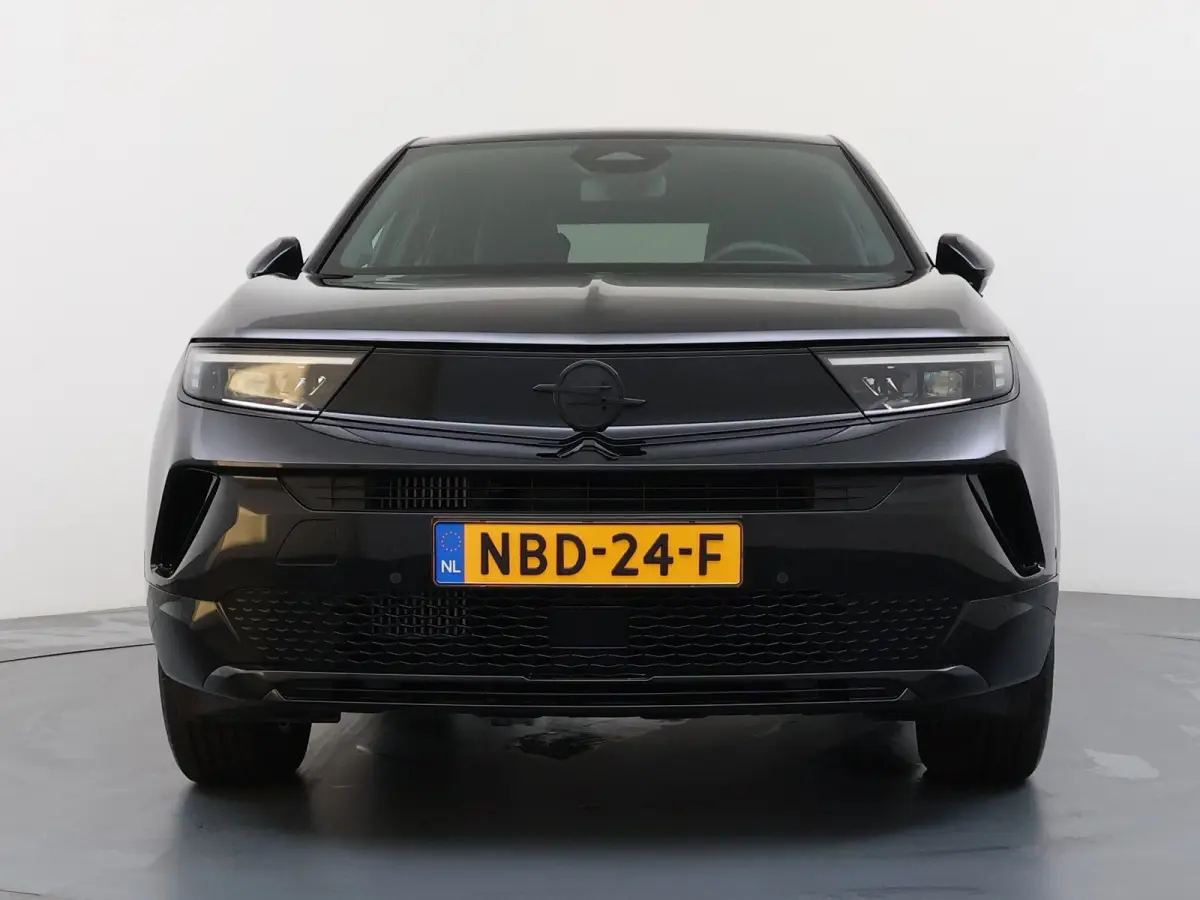 1.2 Turbo Hybrid GS / Navigatie / 360 Camera / Parkeersensoren / Keyless / Matrix LED / Carplay / Dodehoek / Adapt. Cruise / Stuurverwarming