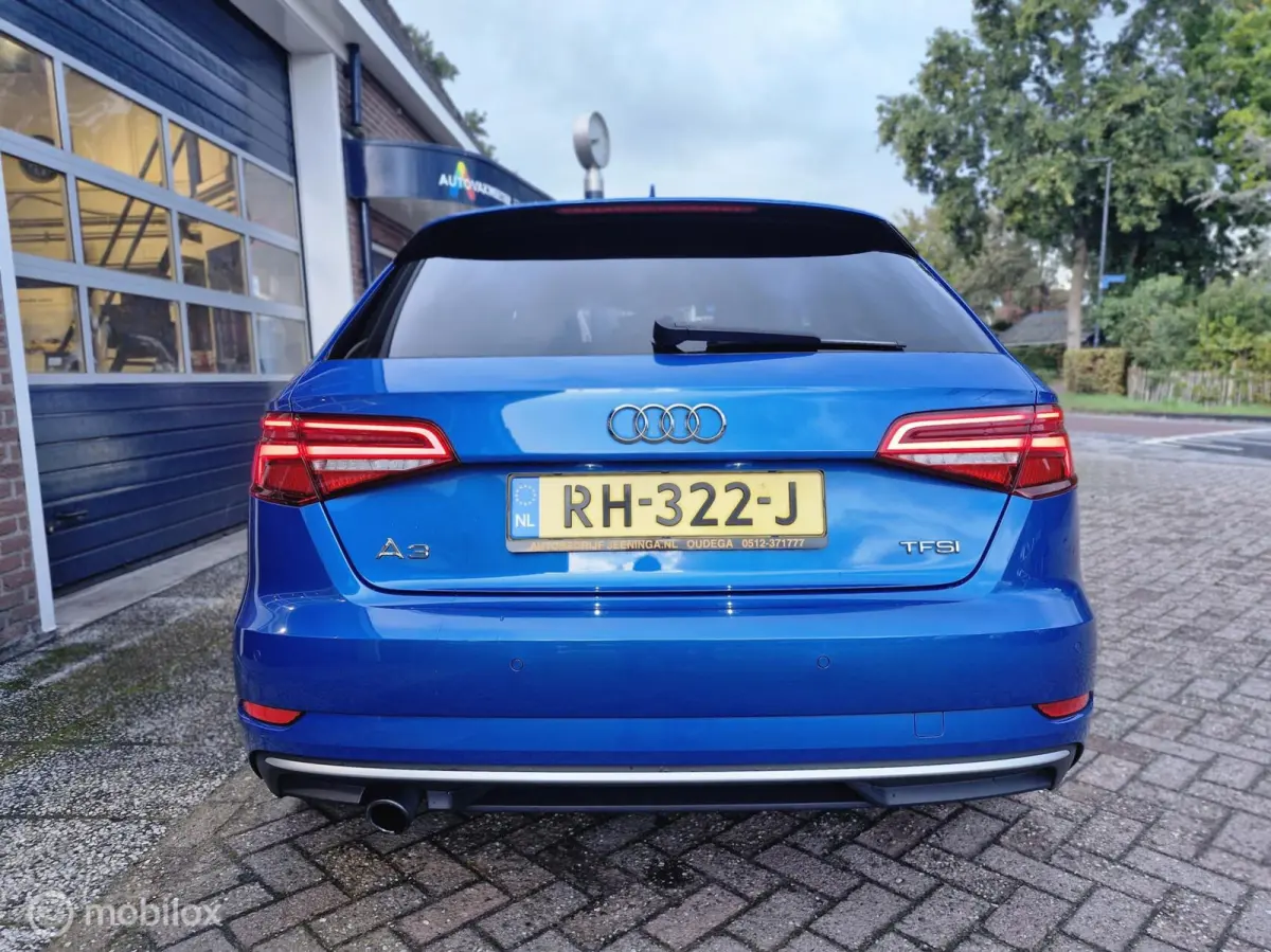 1.0 TFSI Sport Lease Edition Automaat