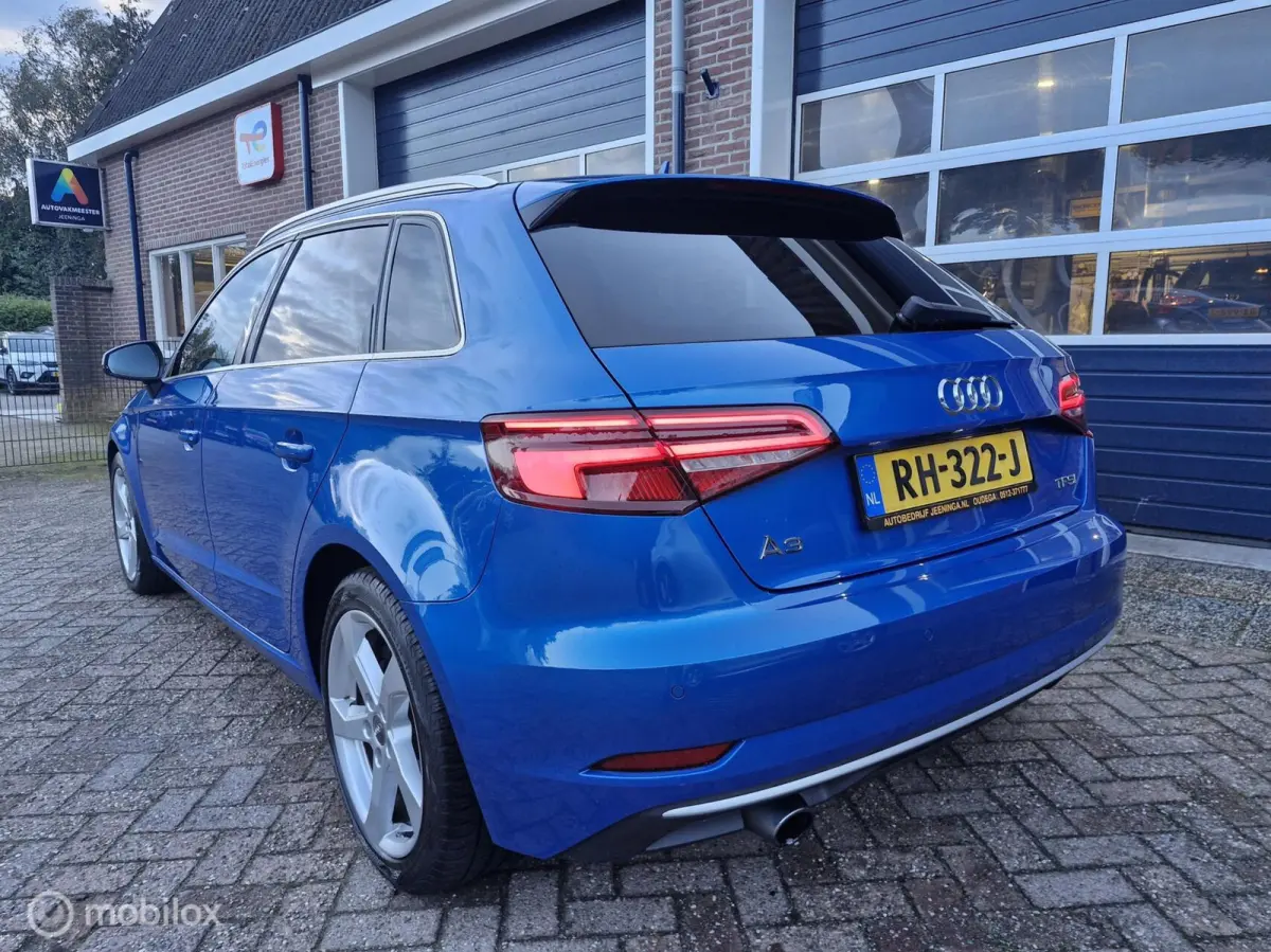 1.0 TFSI Sport Lease Edition Automaat