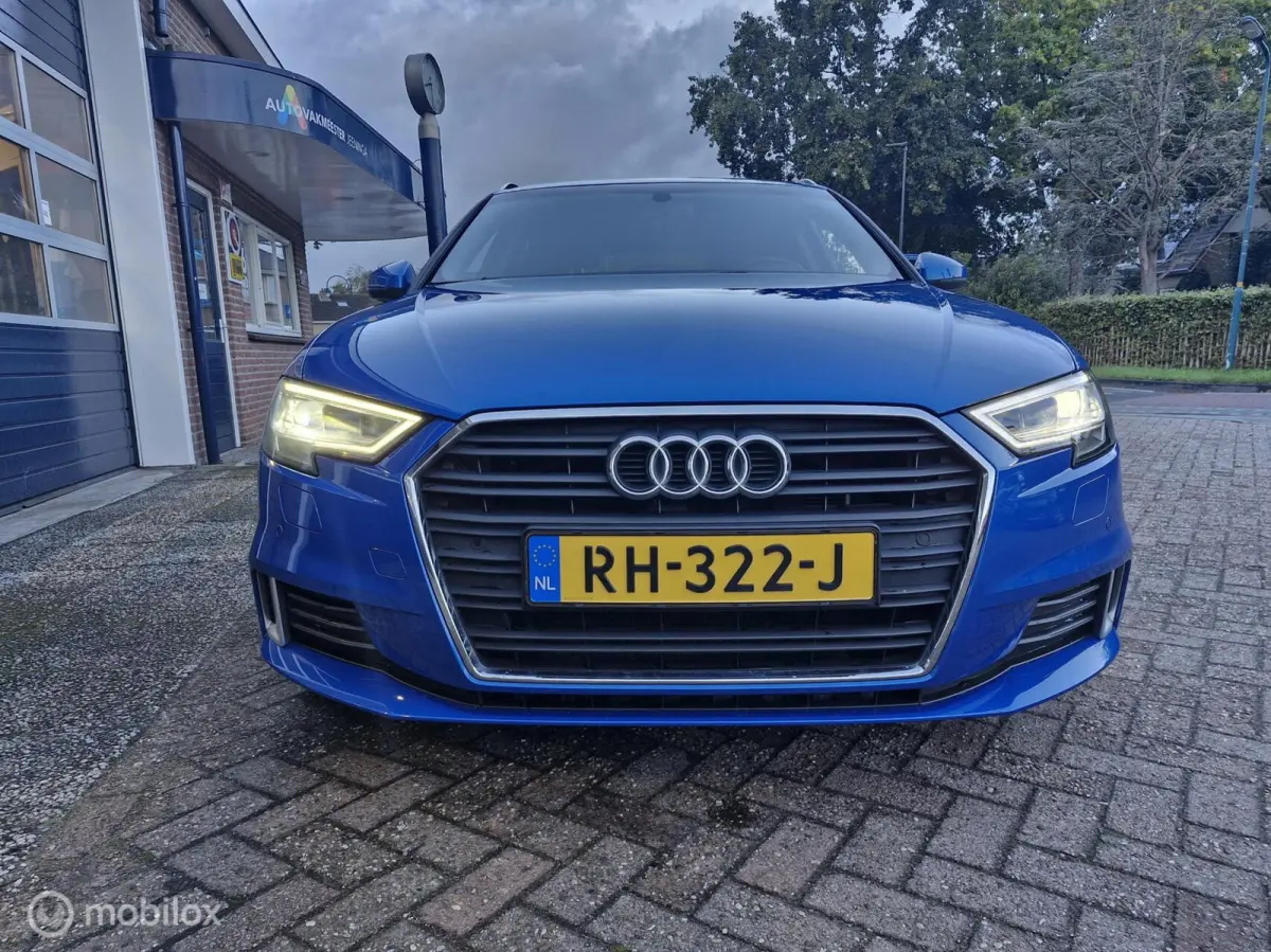 1.0 TFSI Sport Lease Edition Automaat