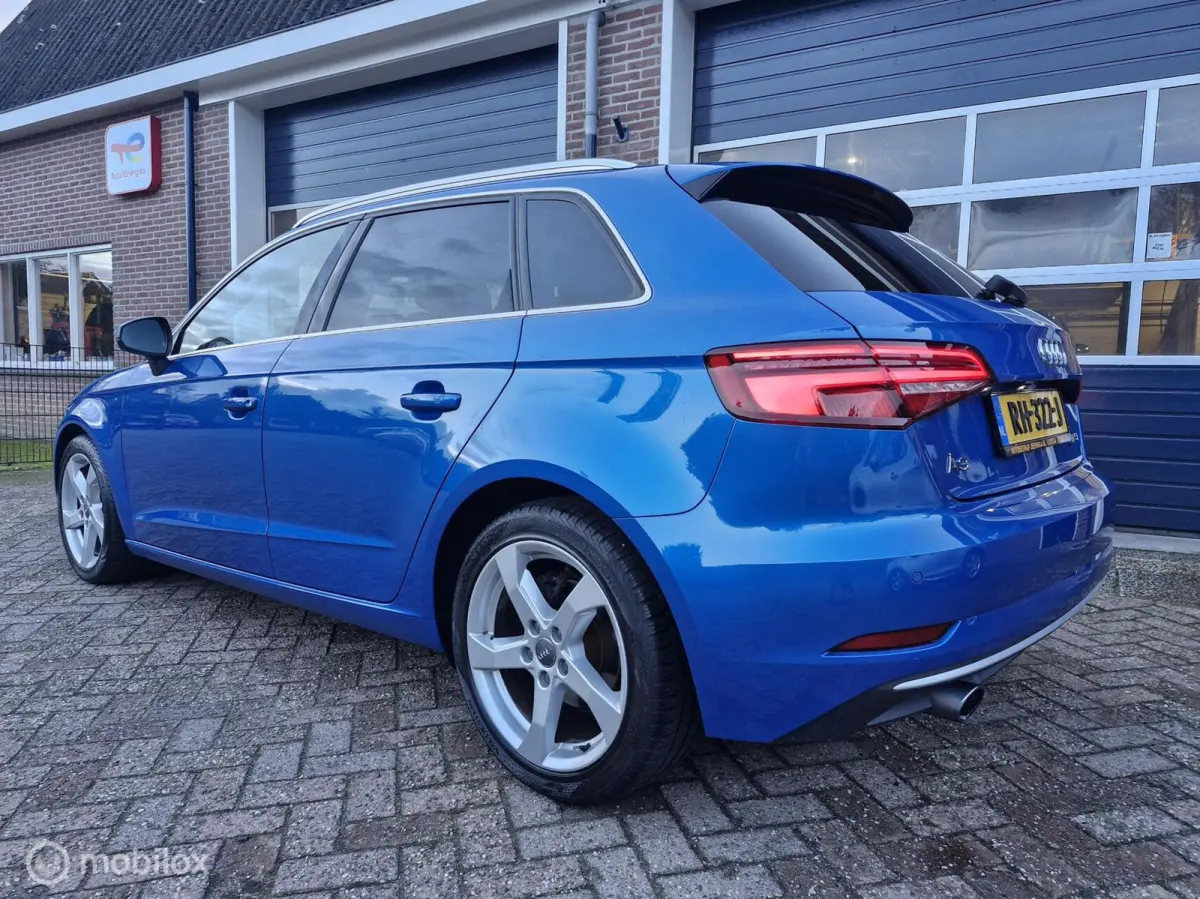 1.0 TFSI Sport Lease Edition Automaat