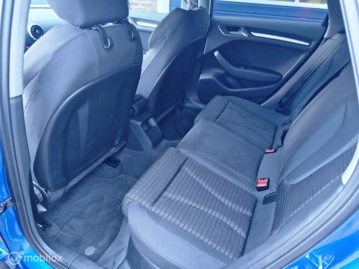 1.0 TFSI Sport Lease Edition Automaat