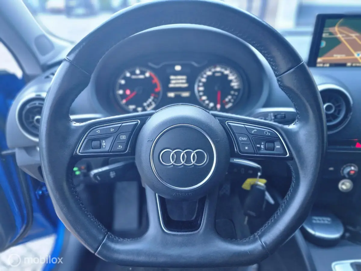 1.0 TFSI Sport Lease Edition Automaat