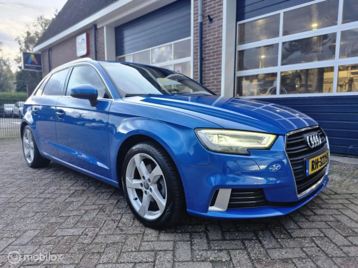 1.0 TFSI Sport Lease Edition Automaat