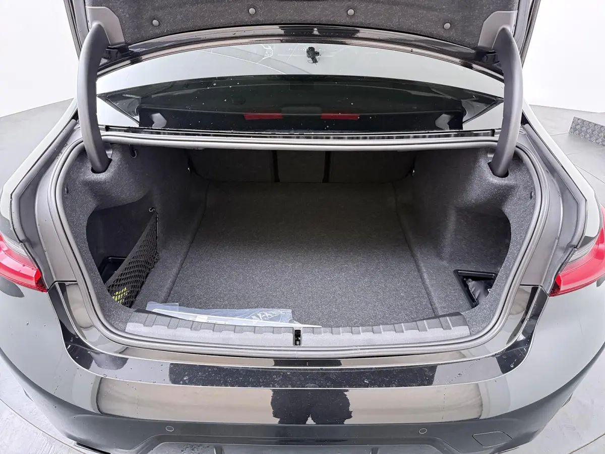 320i M Sportpakket Pro | Trekhaak | Adaptive Cruise Control |