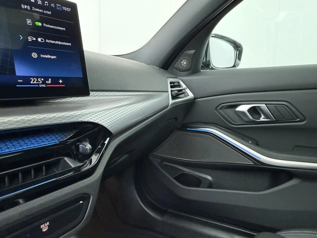 320i M Sportpakket Pro | Trekhaak | Adaptive Cruise Control |