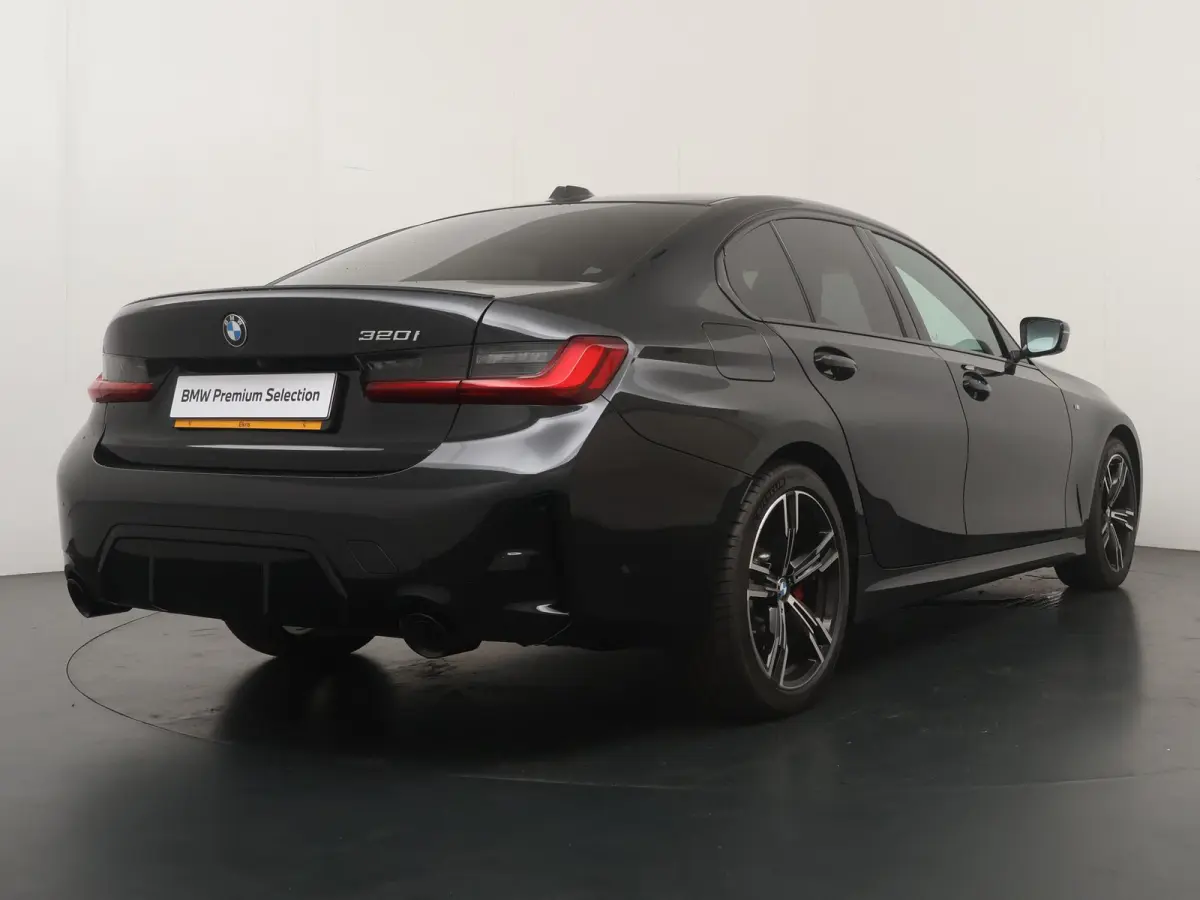 320i M Sportpakket Pro | Trekhaak | Adaptive Cruise Control |