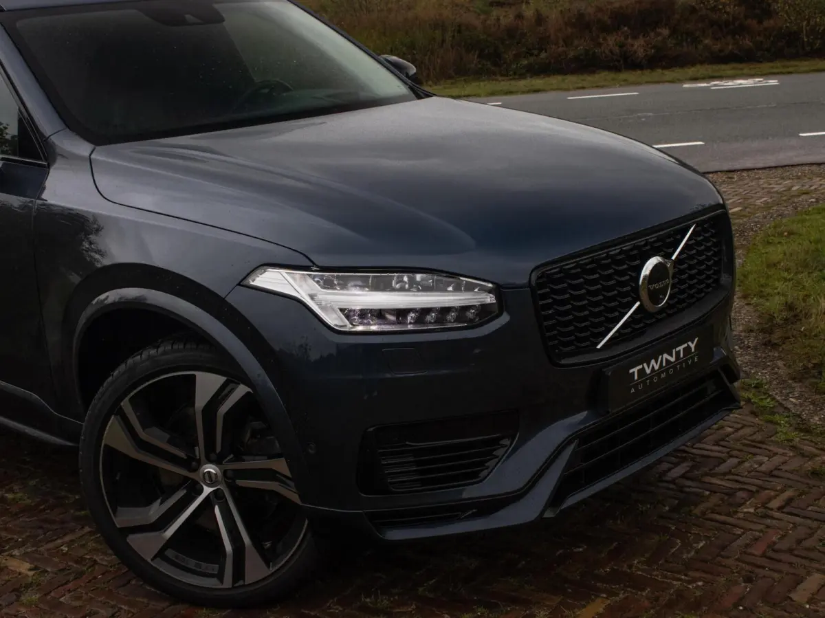 2.0 T8 Recharge AWD R-Design|Pano|HUD|H&K|360°|