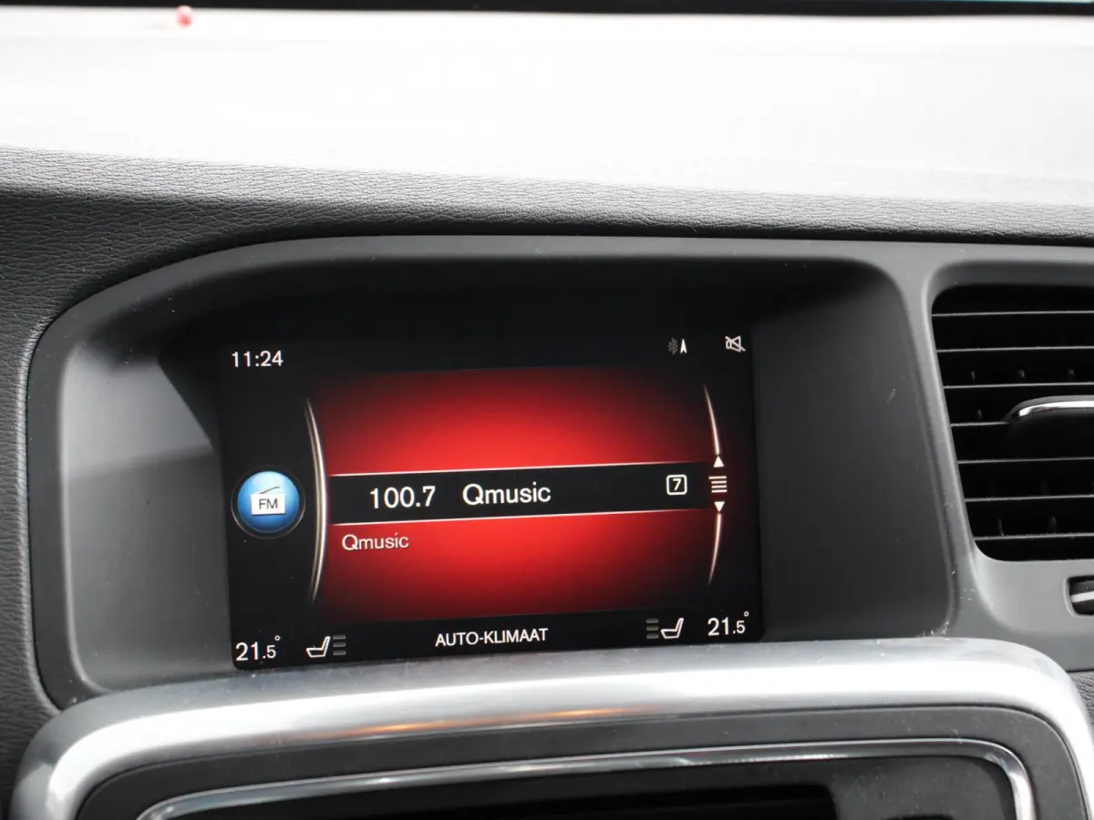 2.0 T3 Nordic+ Climate Control Navigatiesysteem Stoelverwarming Trekhaak Cruise Control Led verlichting