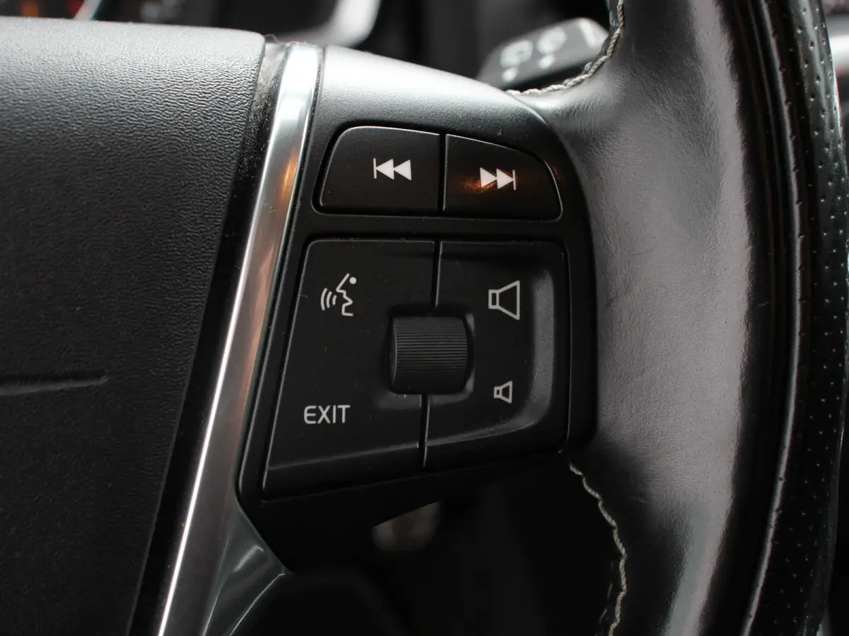 2.0 T3 Nordic+ Climate Control Navigatiesysteem Stoelverwarming Trekhaak Cruise Control Led verlichting