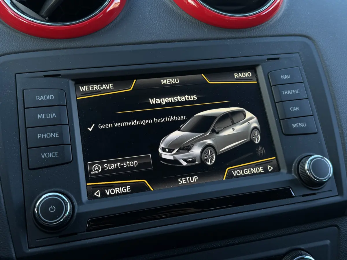 1.0 EcoTSI 110PK DSG FR-SPORT CARPLAY/CAMERA/NAVIGATIE